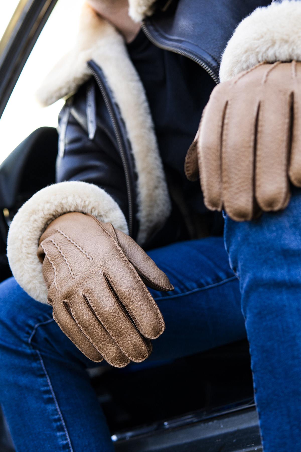 Men's Cork-Colored Deerskin Gloves - Image n°1