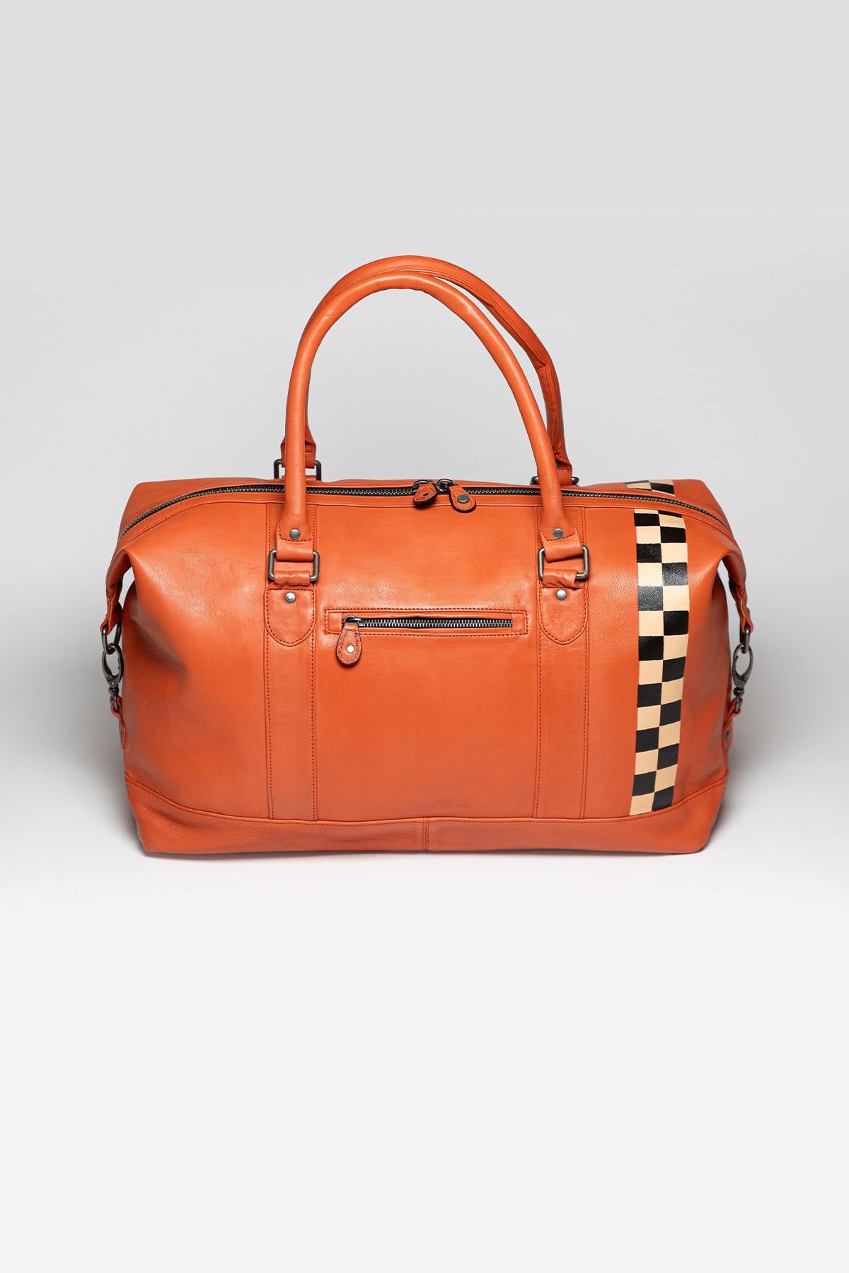 Orange leather travel bag with racing checkerboard - Image n°3