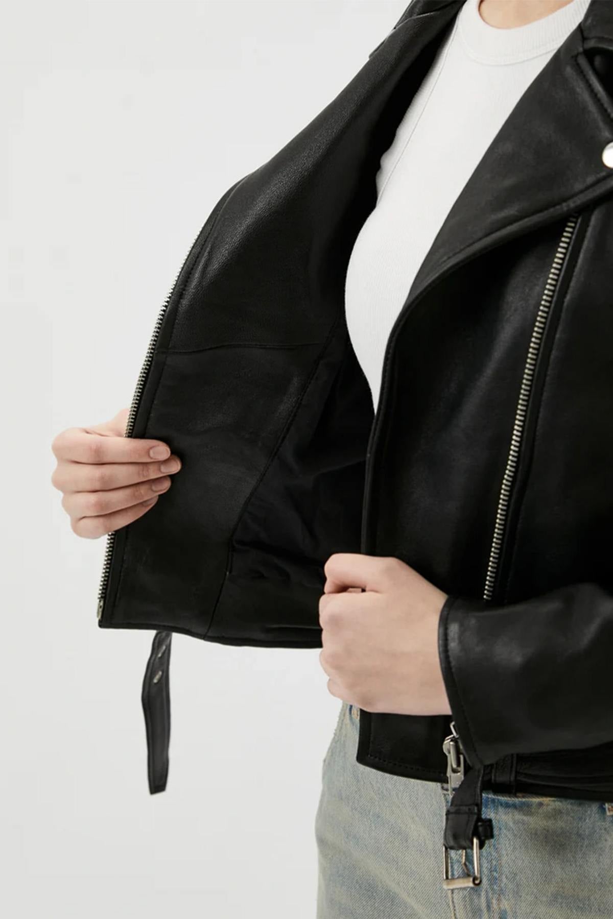 Women's black leather biker jacket with belt - Image n°3