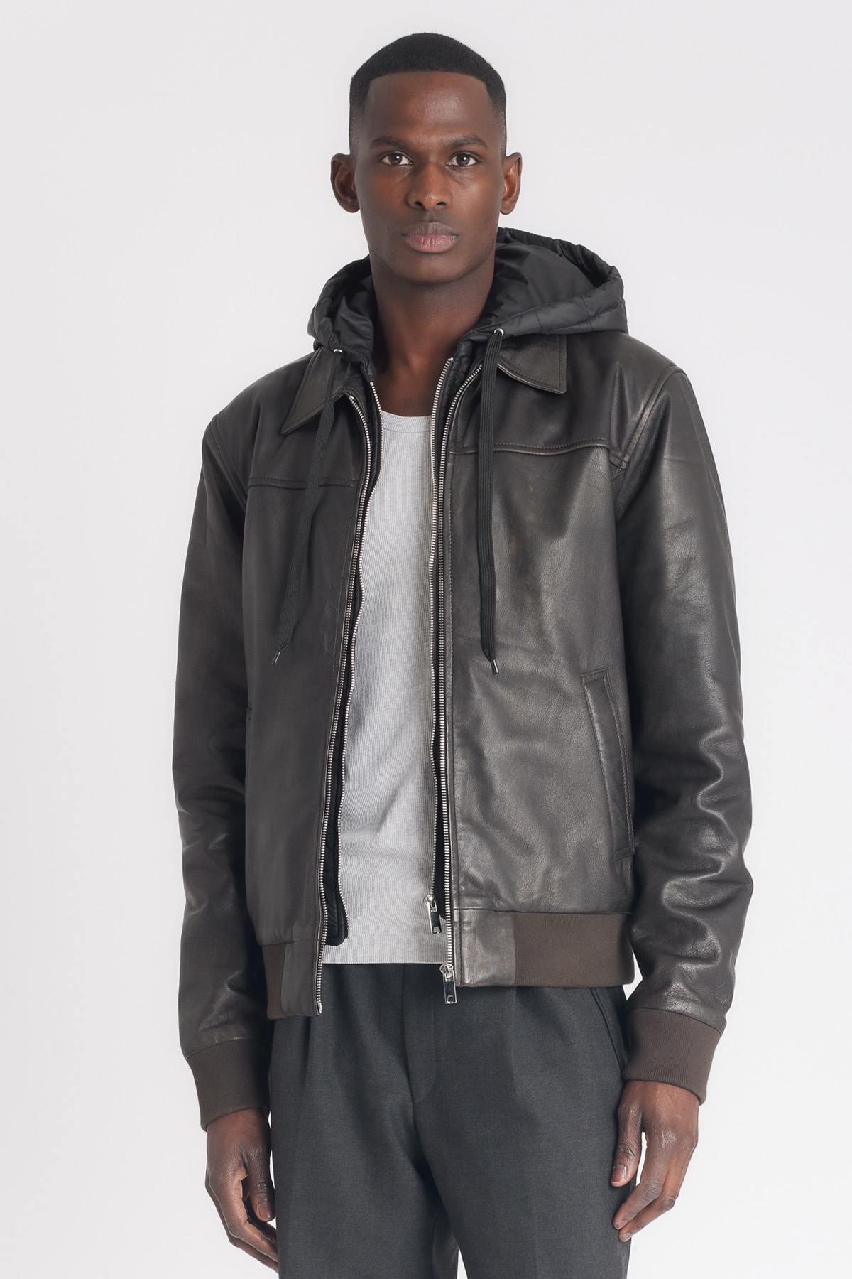 Leather jacket with shirt collar and removable hood - Image n°1