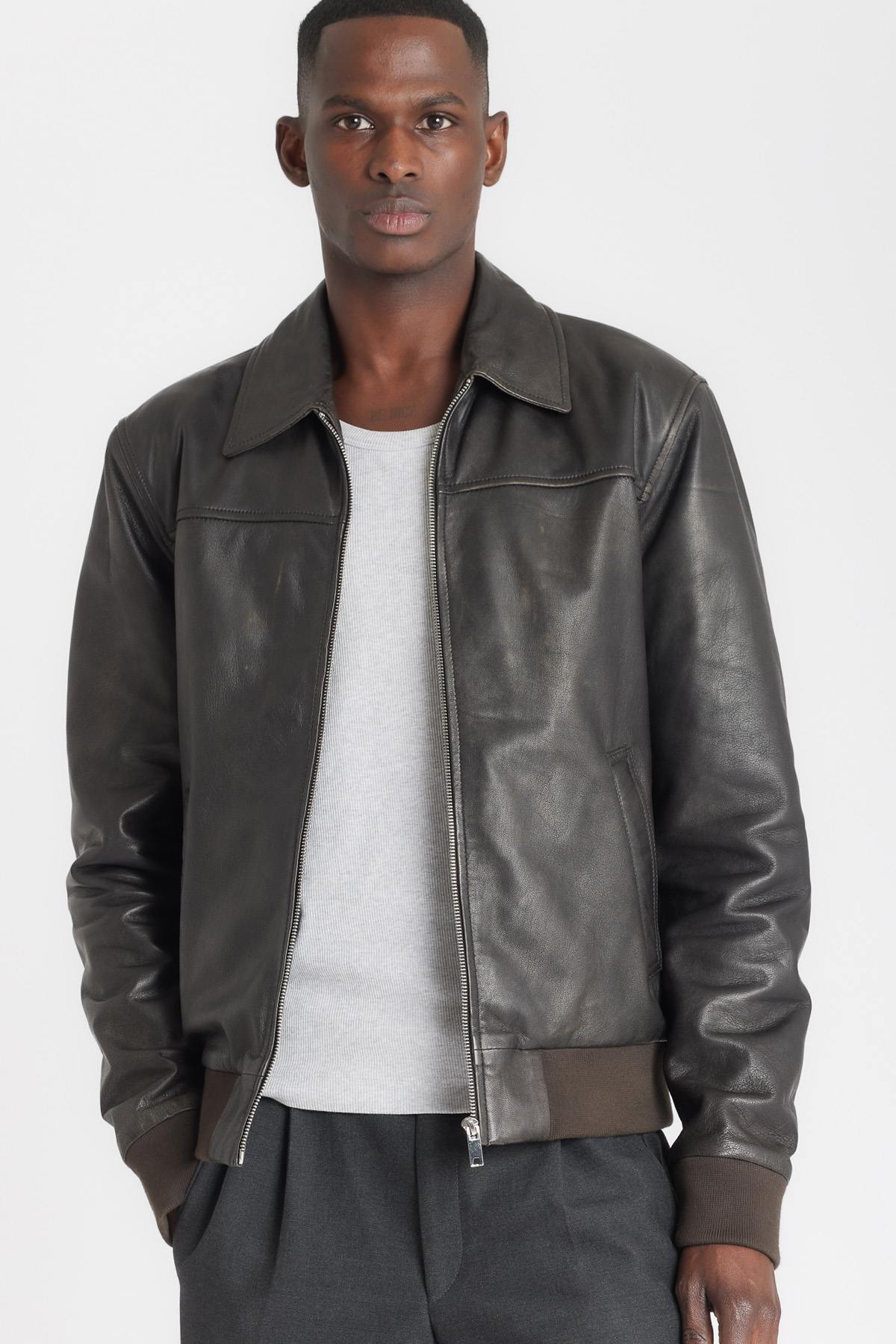 Leather jacket with shirt collar and removable hood - Image n°2