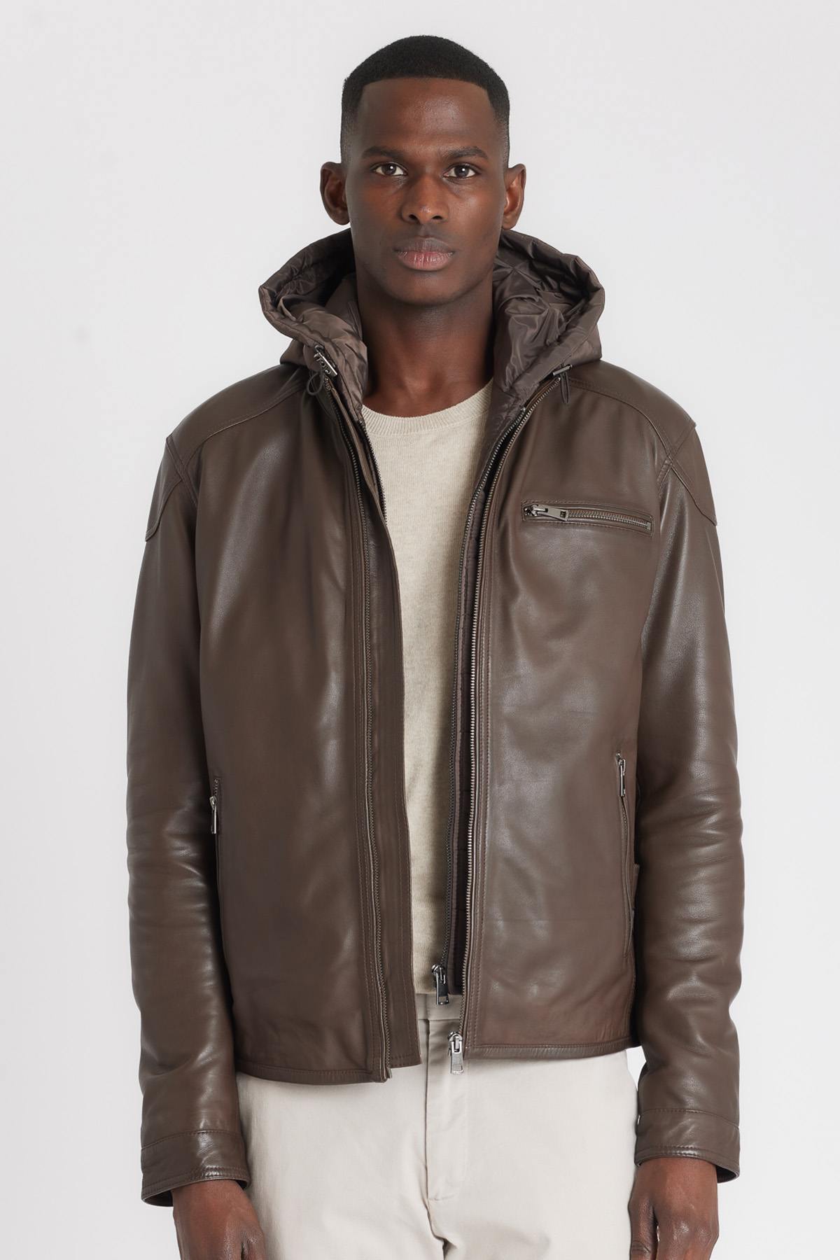 Leather jacket with removable hood in tech brown - Image n°3