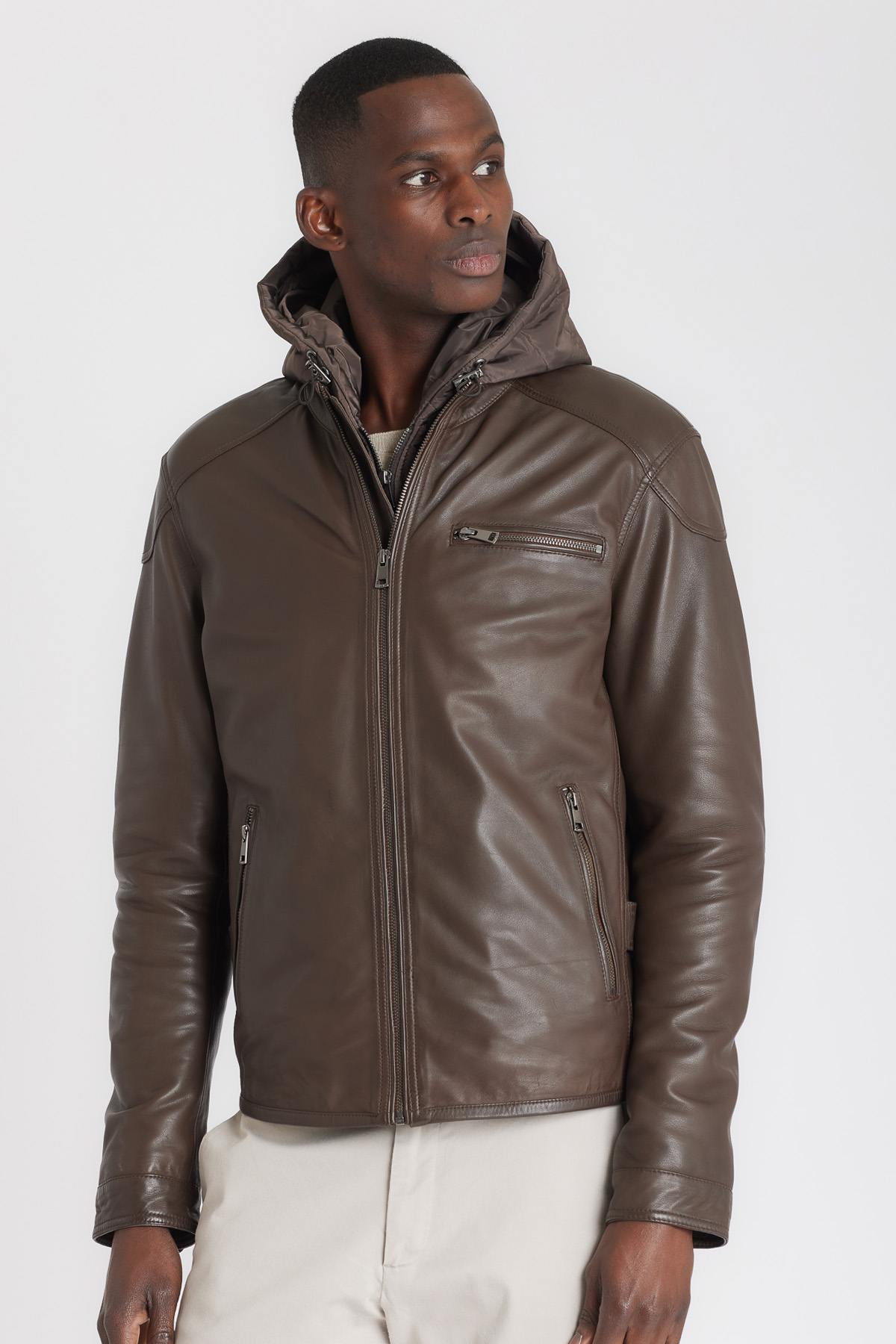 Leather jacket with removable hood in tech brown - Image n°5