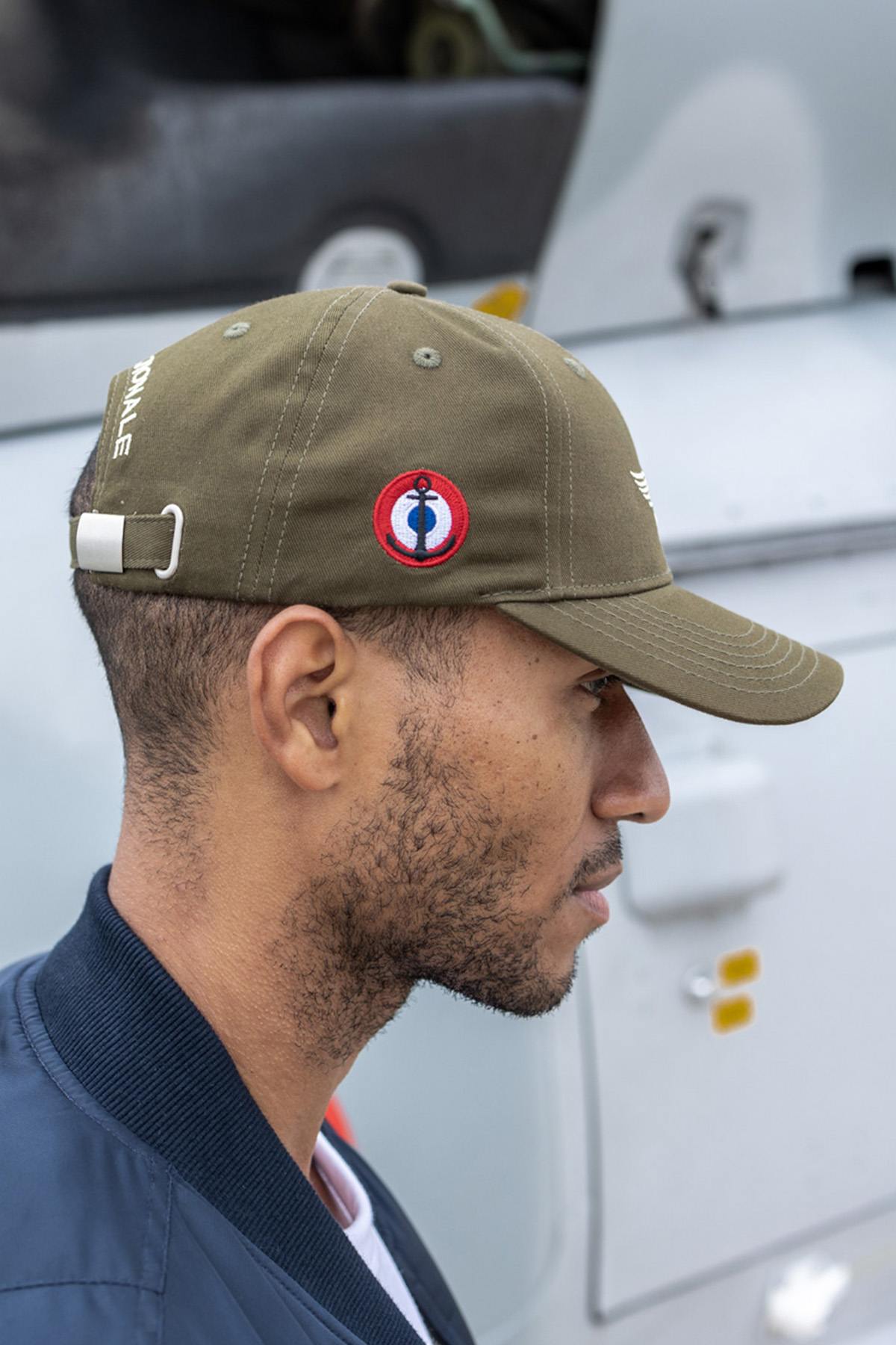 Navy embroidered khaki cotton cap - Image n°1