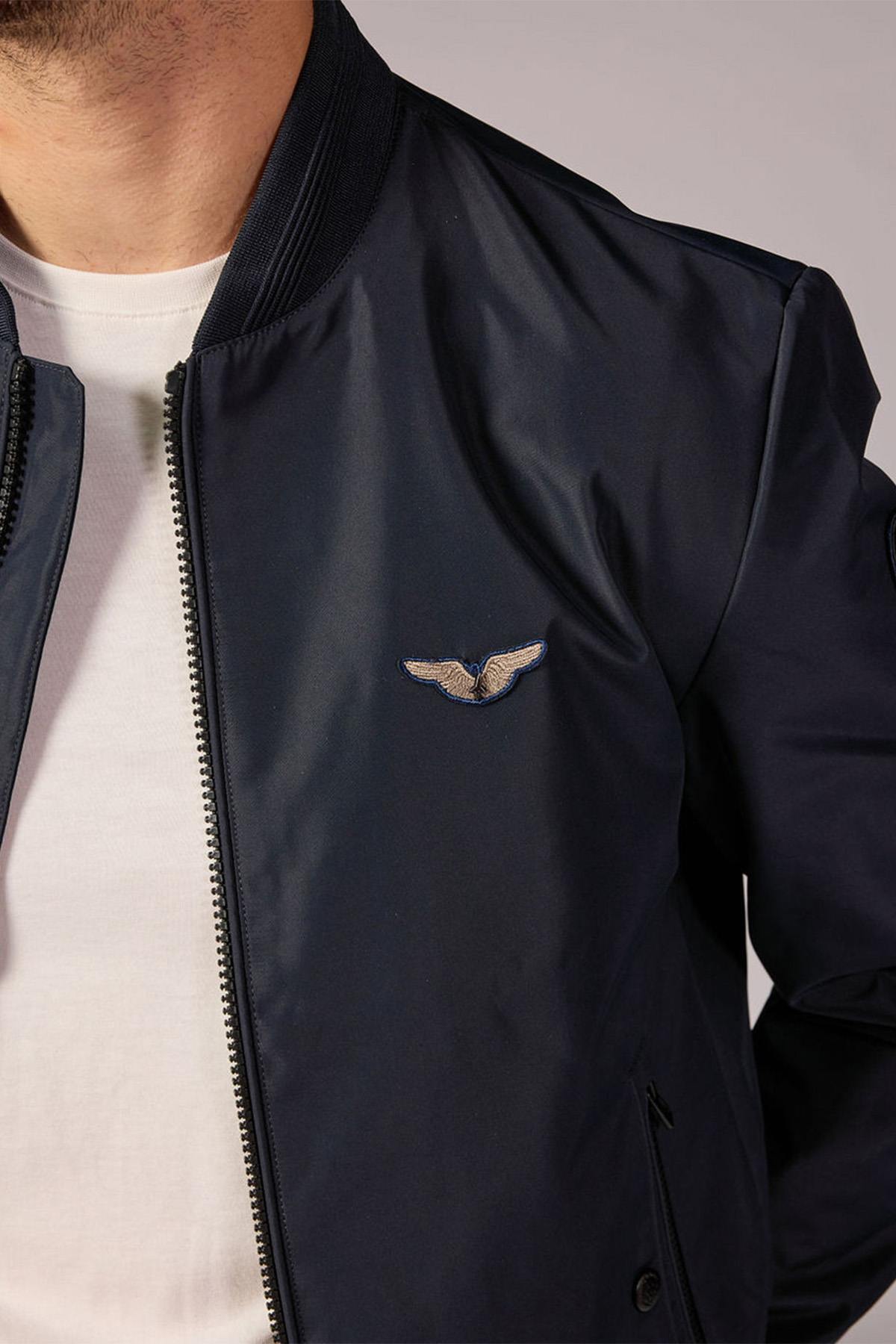 Navy blue waterproof jacket from the Patrouille de France - Image n°6