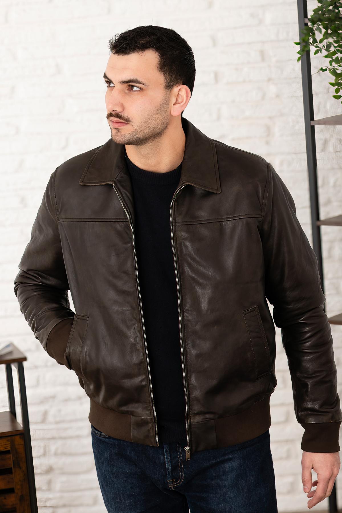 Leather jacket with shirt collar and removable hood - Image n°7