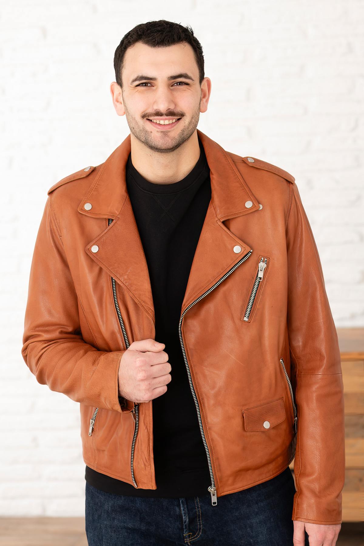 Reddish brown leather biker jacket - Image n°7