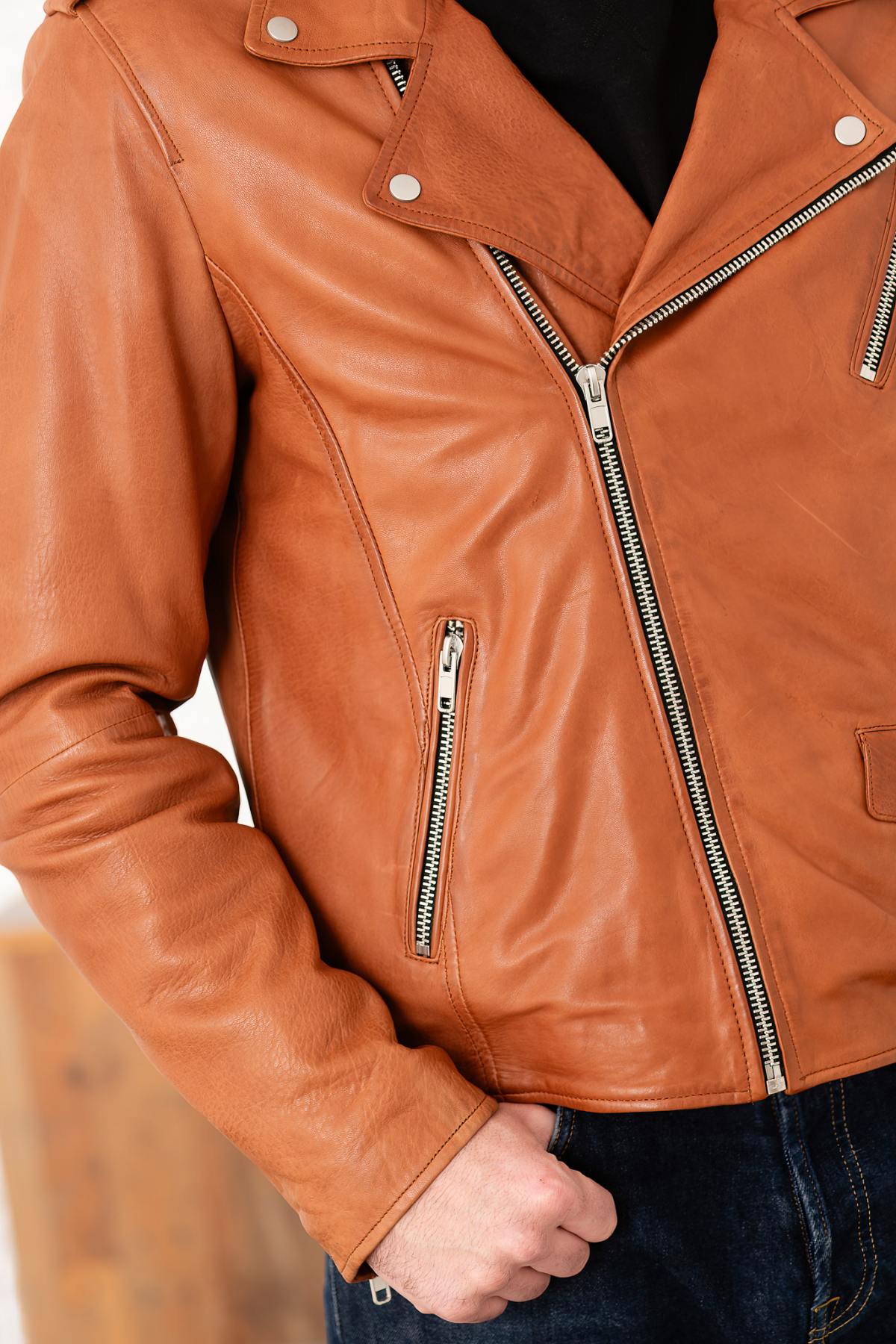 Reddish brown leather biker jacket - Image n°5