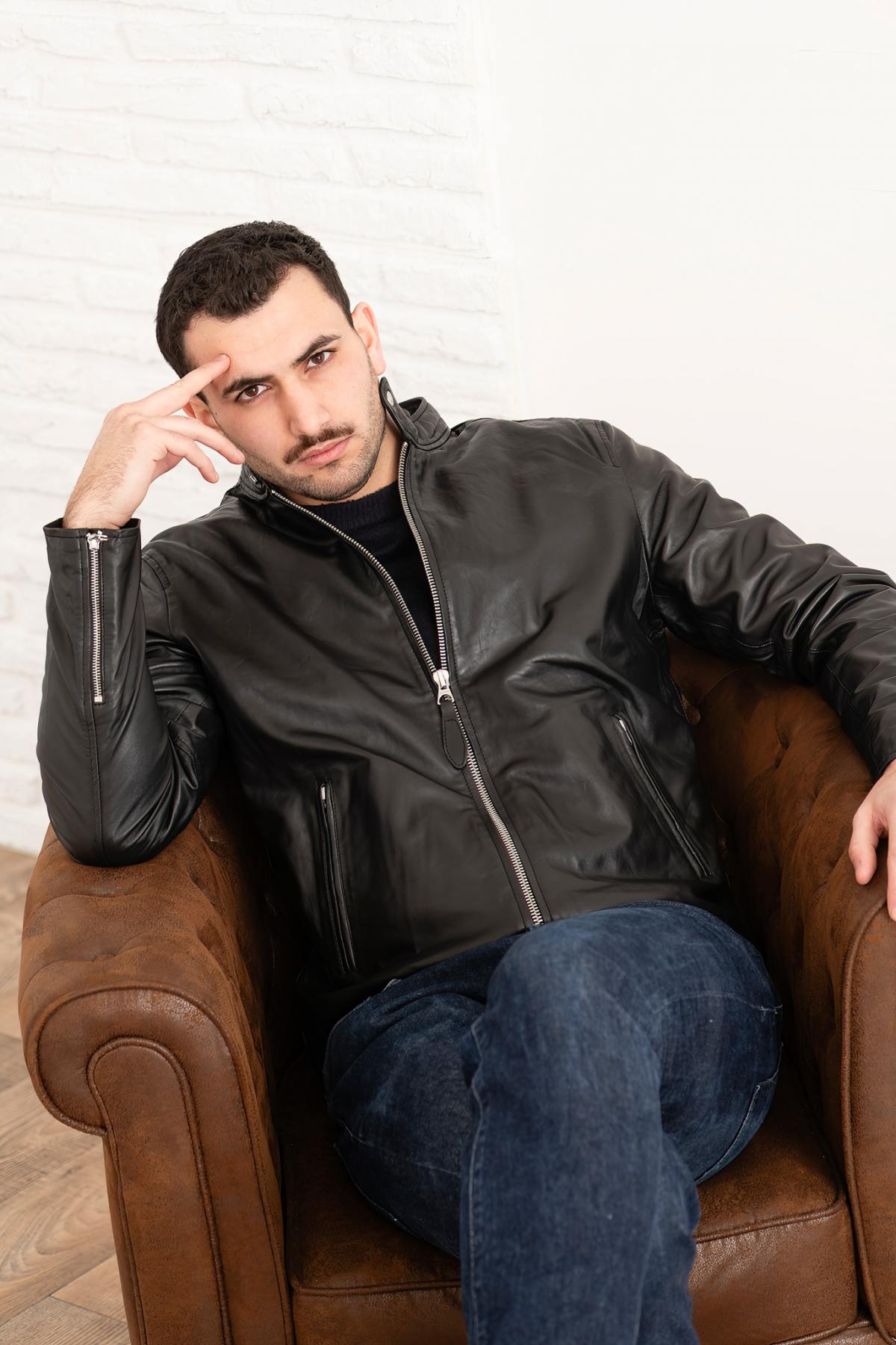 Black sleek biker collar leather jacket - Image n°2