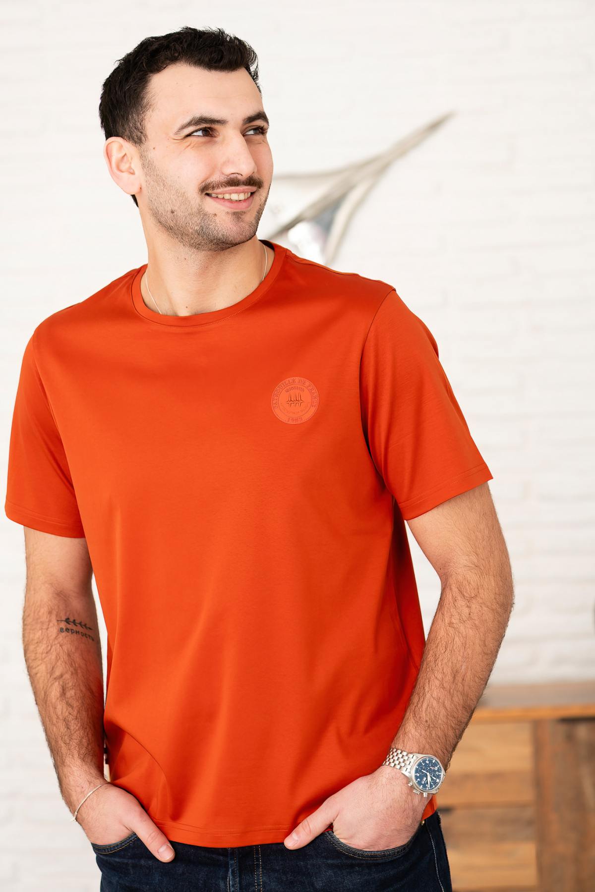 Rust-colored cotton t-shirt with tone-on-tone logo - Image n°1