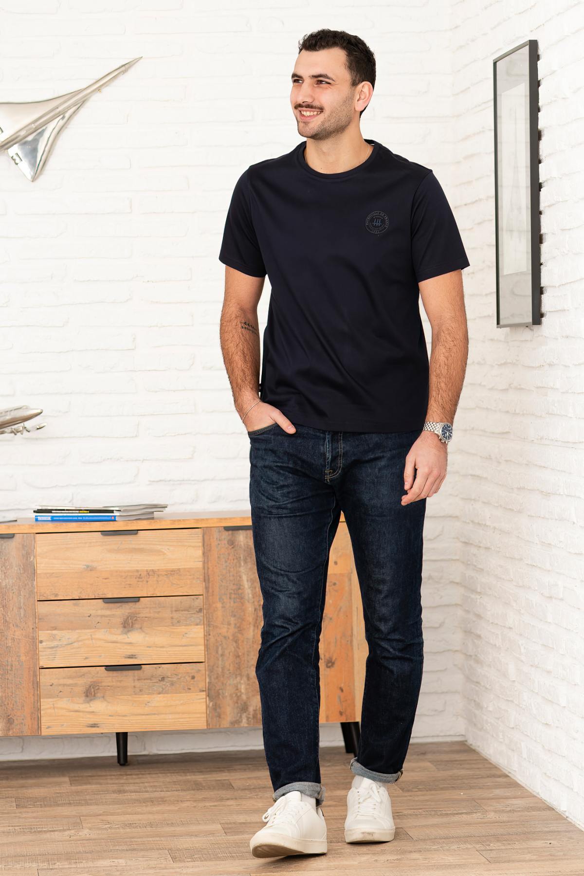 Navy blue cotton t-shirt with tone-on-tone logo - Image n°2