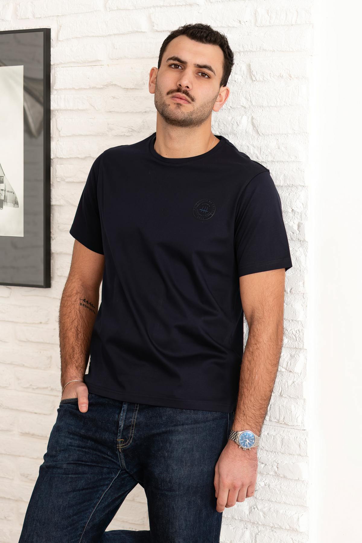 Navy blue cotton t-shirt with tone-on-tone logo - Image n°1