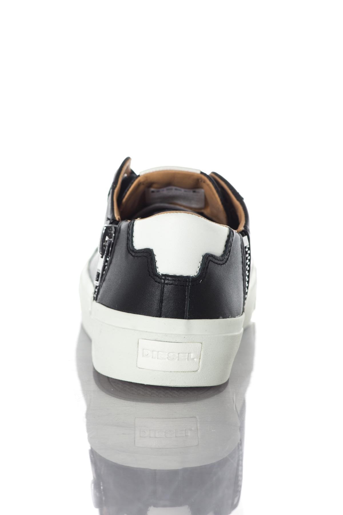 Low-top black leather sneakers with side zipper - Image n°6