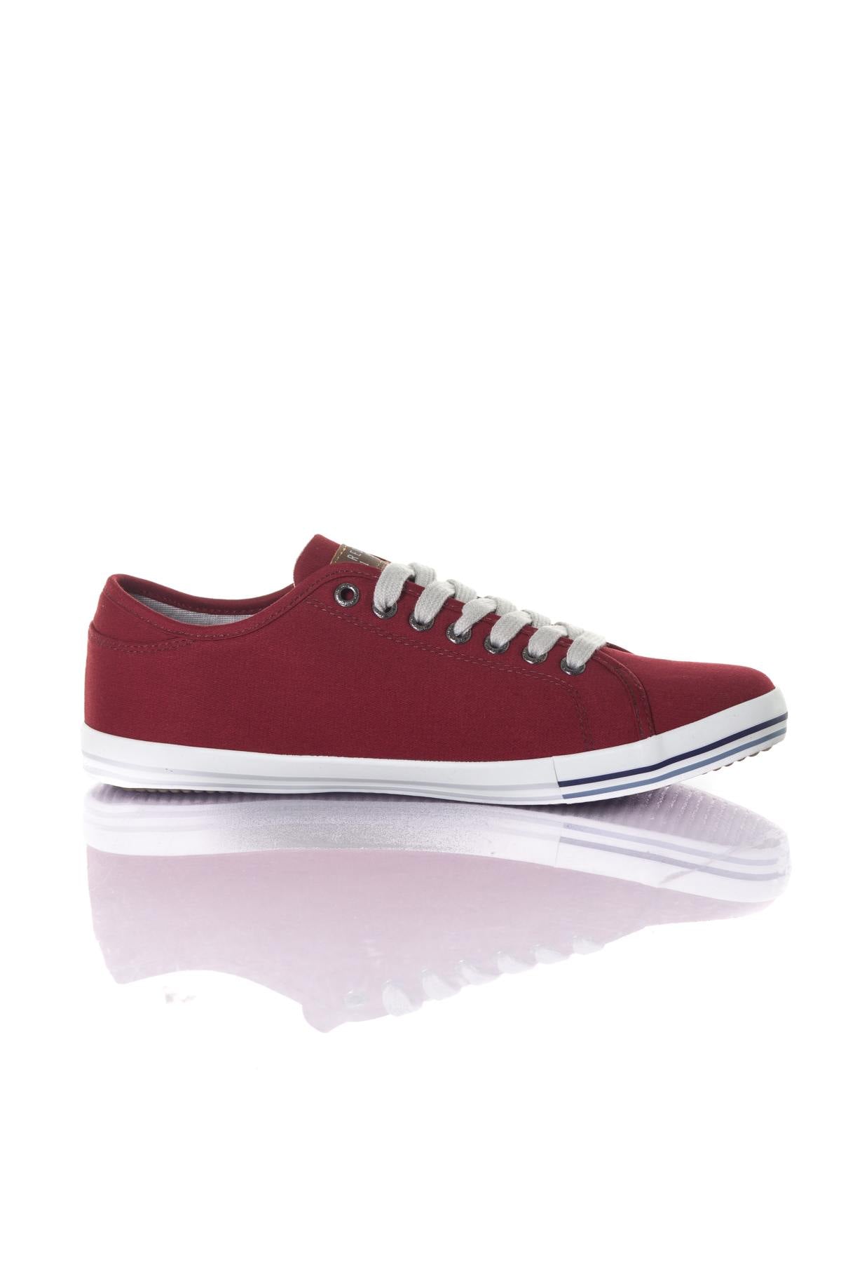 Red canvas shoes - Image n°2