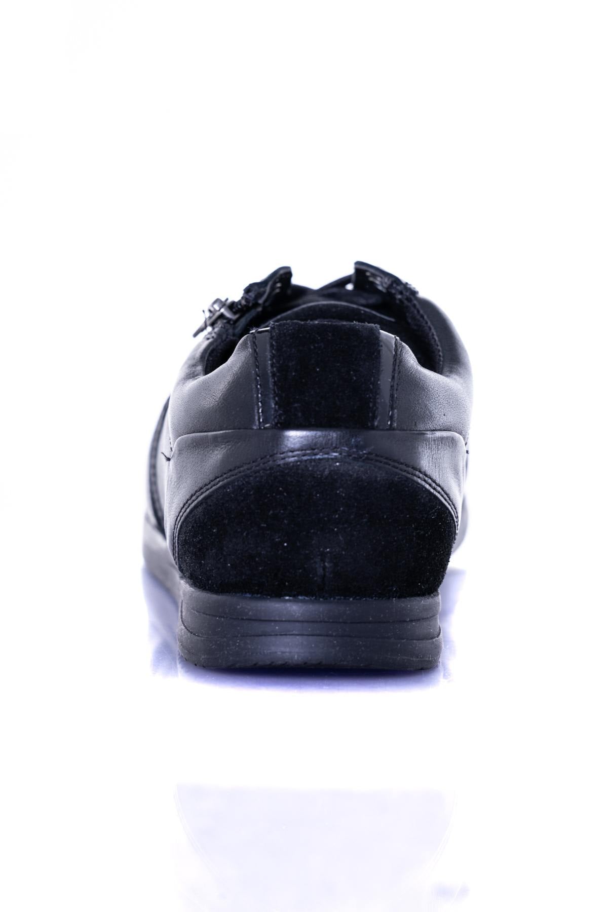 Black sneakers - Image n°6