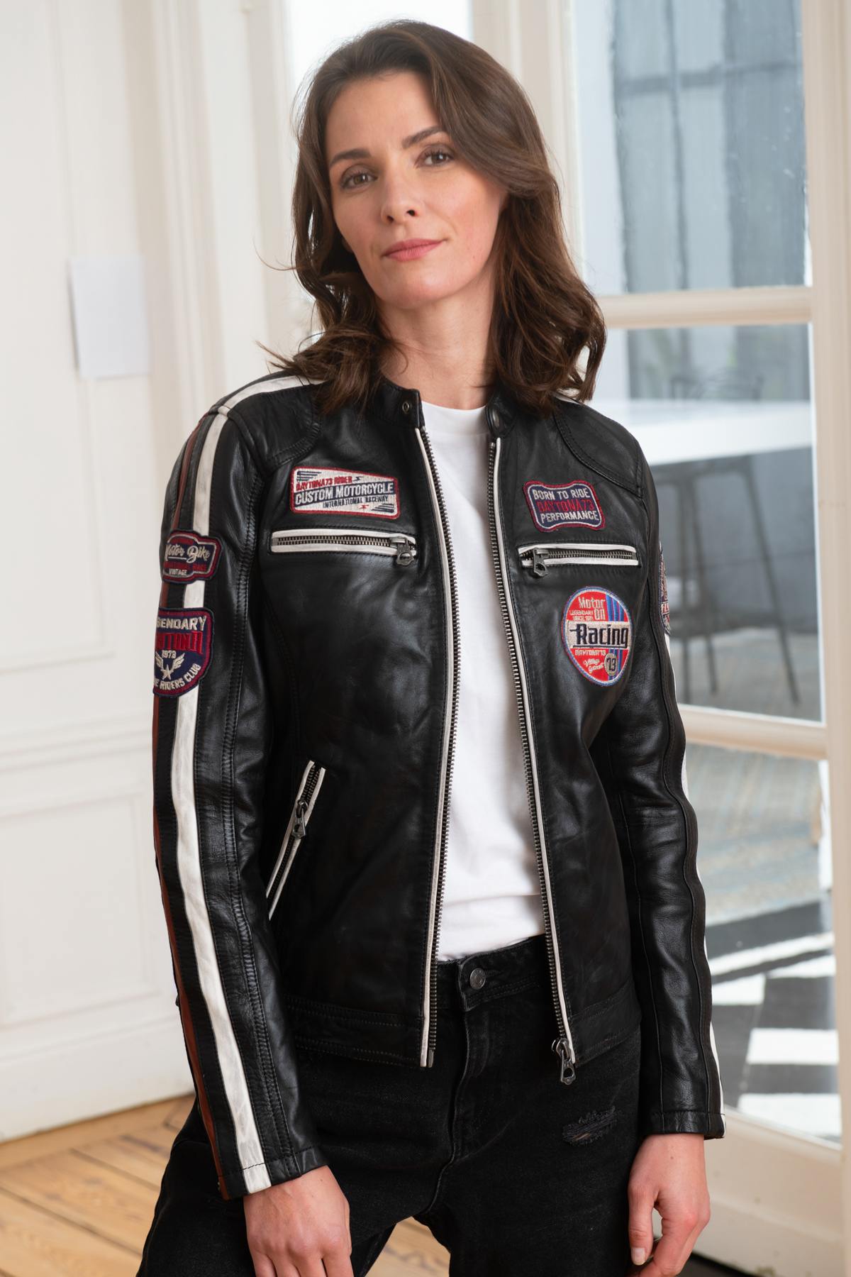 Black racer-style leather jacket - Image n°1