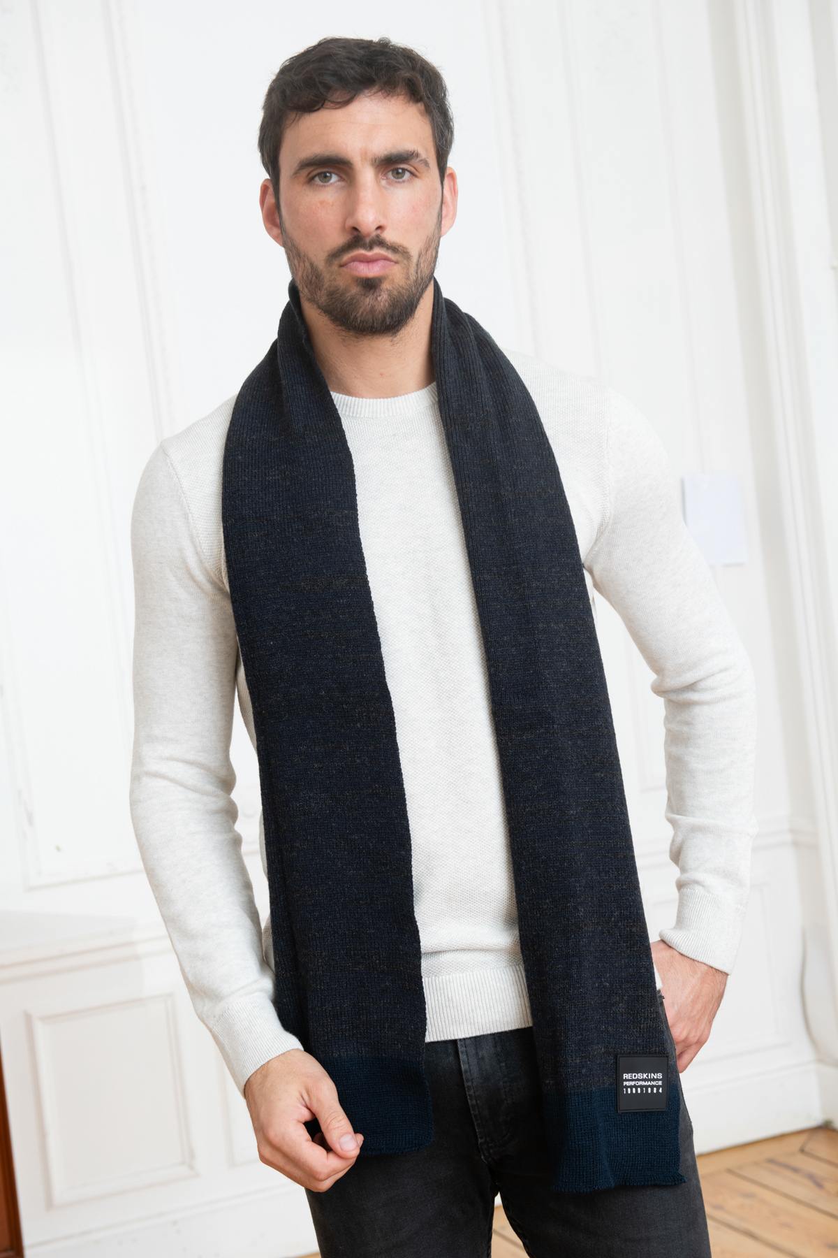 Blue scarf - Image n°1