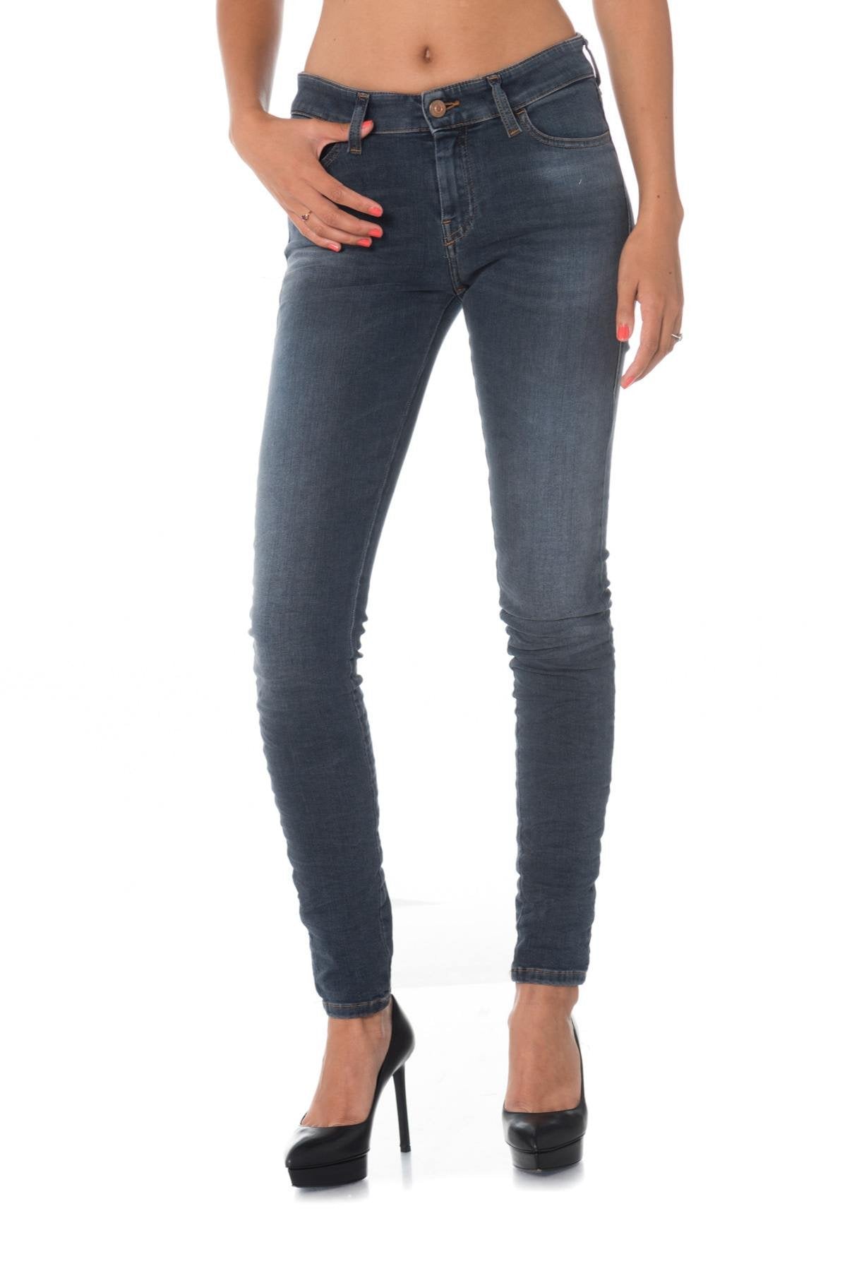 Diesel women's skinny jeans in faded blue - Image n°6