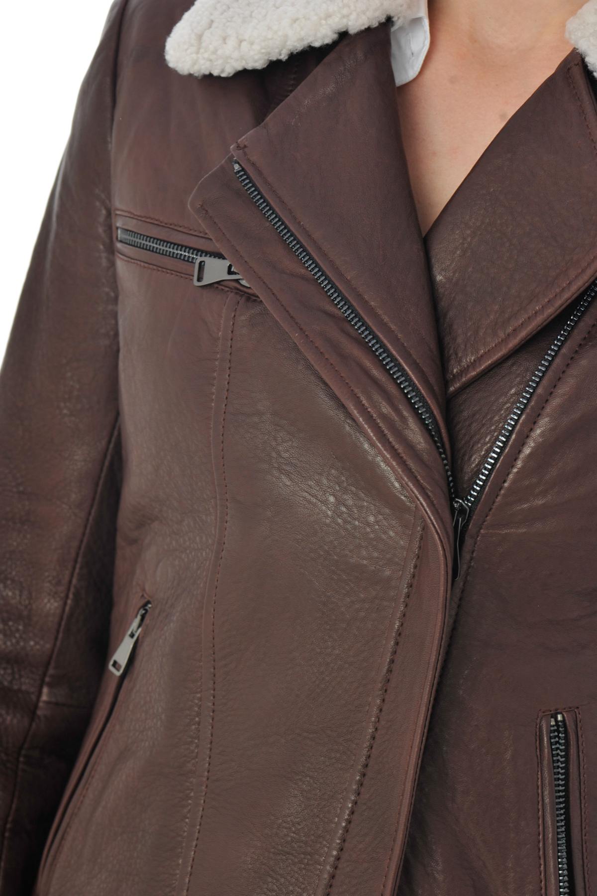 Aviator-style jacket in grained leather - Image n°6