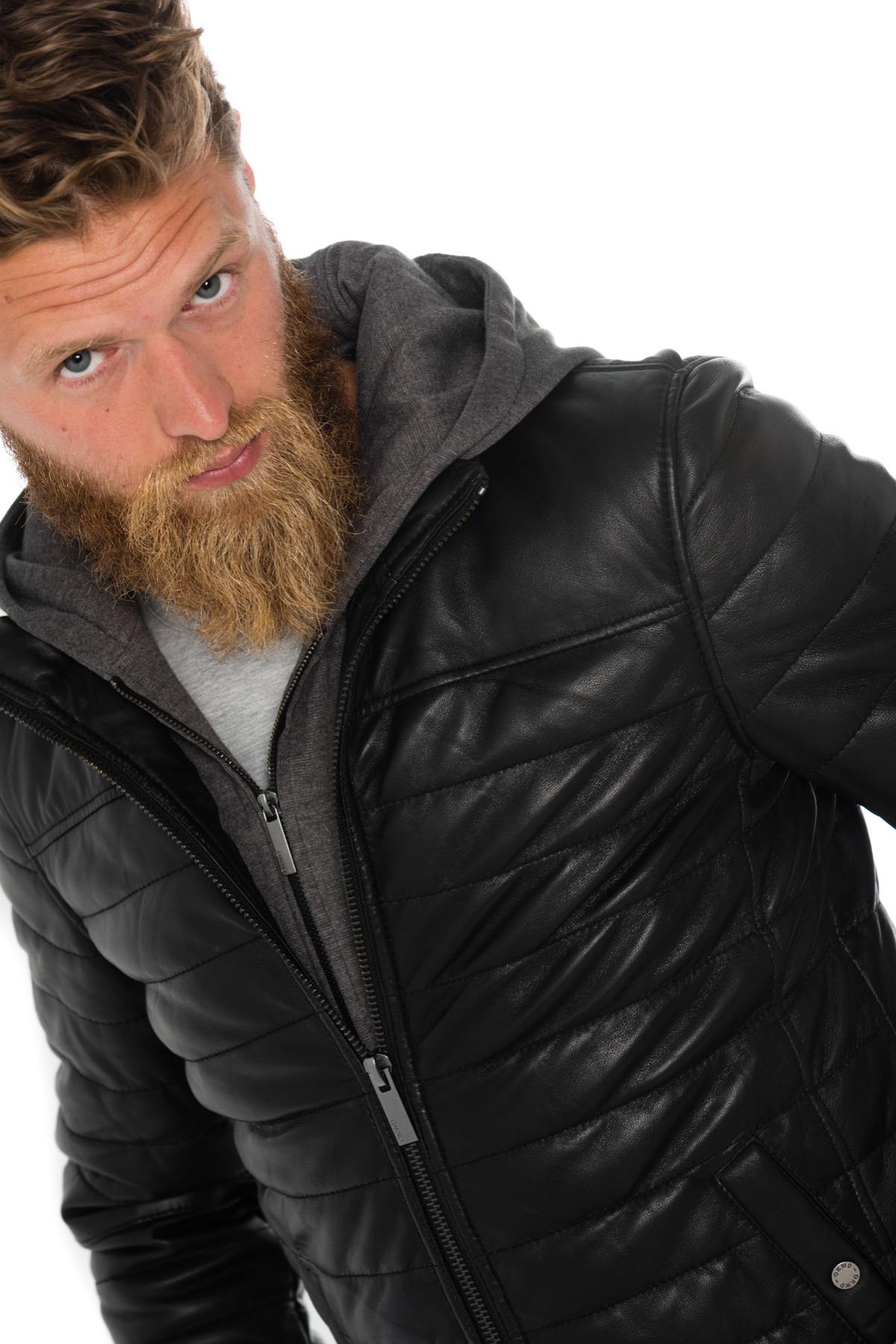 Black down jacket with hood Oakwood - Image n°6