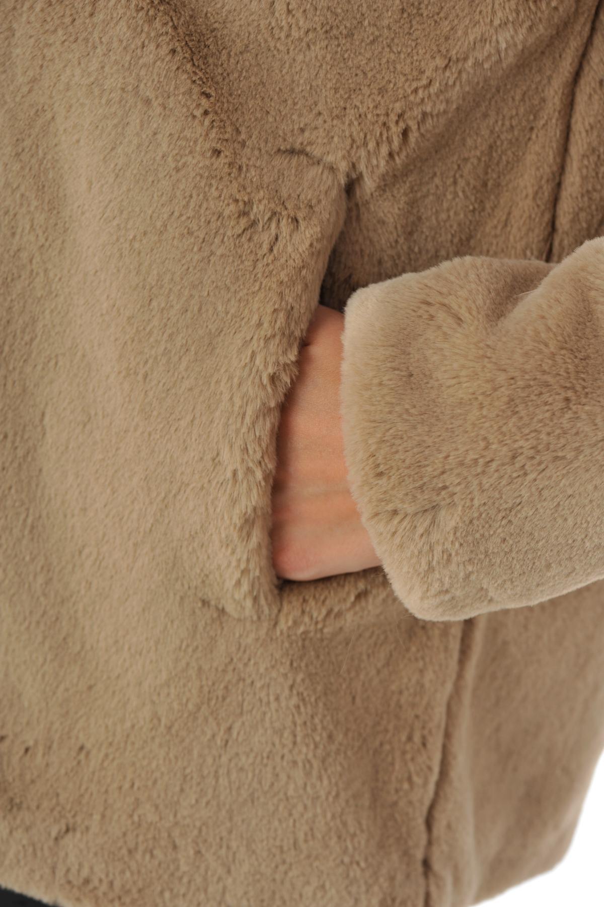 Beige faux fur jacket - Image n°7