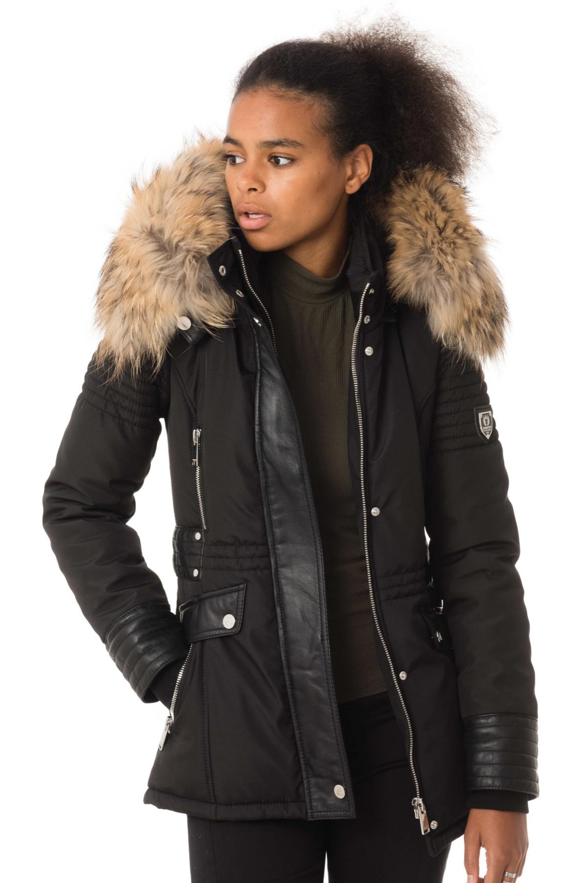 Black down jacket with natural collar - Image n°3