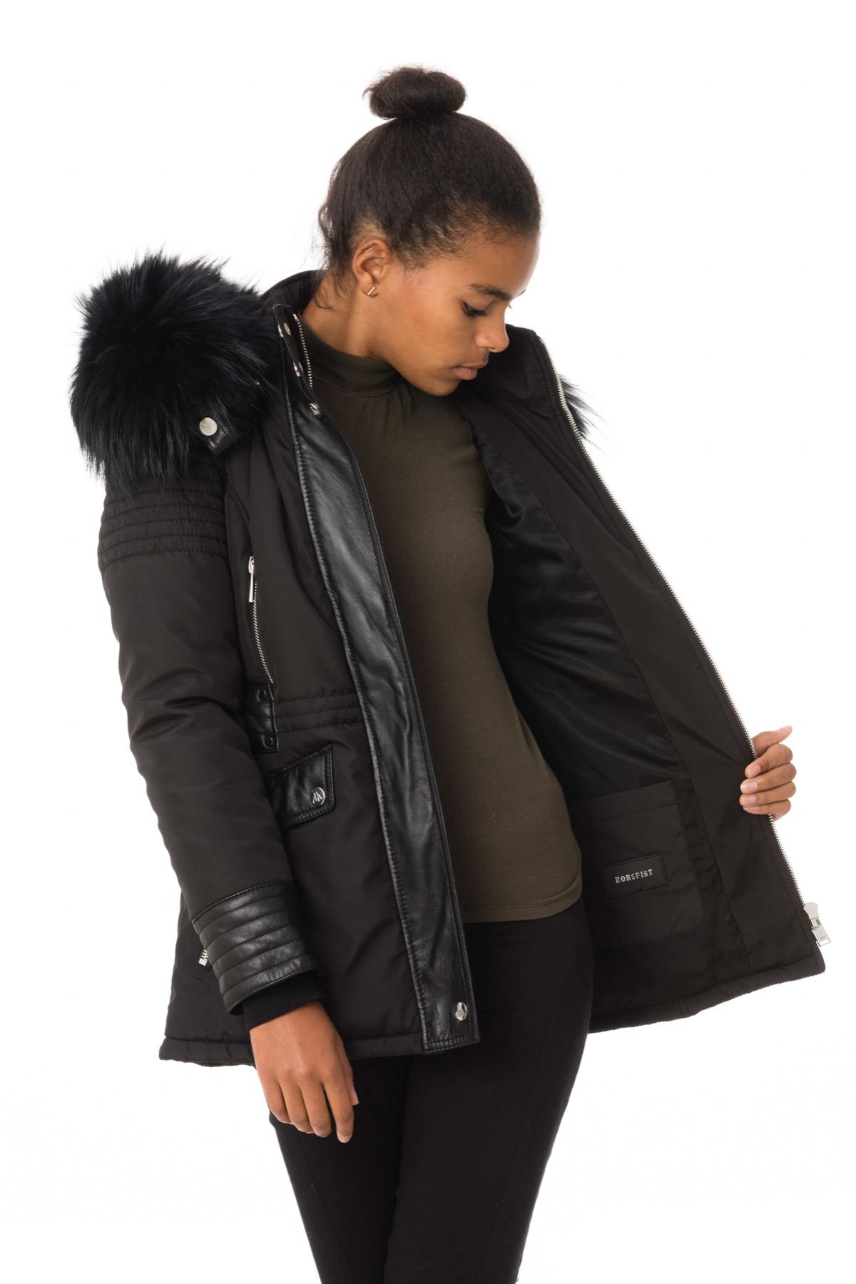 Black down jacket with black collar - Image n°4