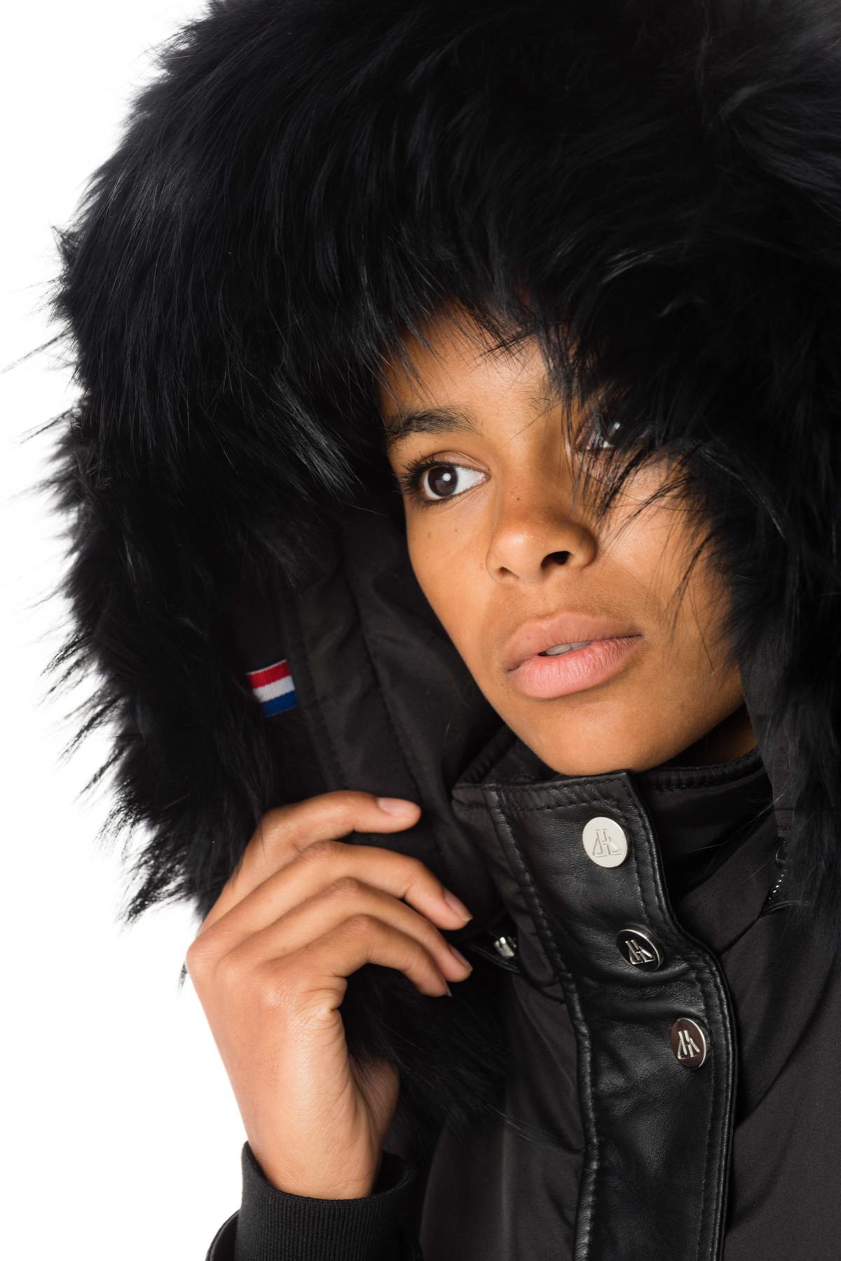 Black down jacket with black collar - Image n°7