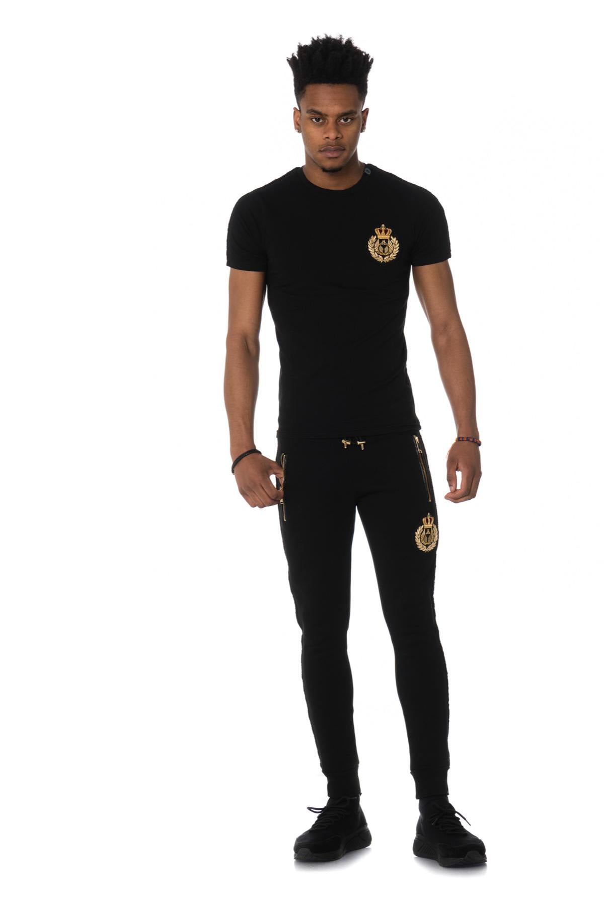 Plain black t-shirt with embroidery - Image n°2