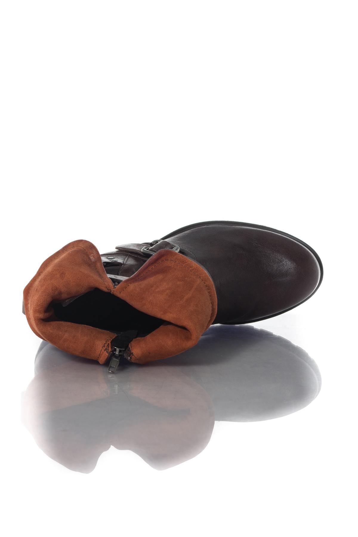 Chestnut-colored boots with cognac cuffs - Image n°3