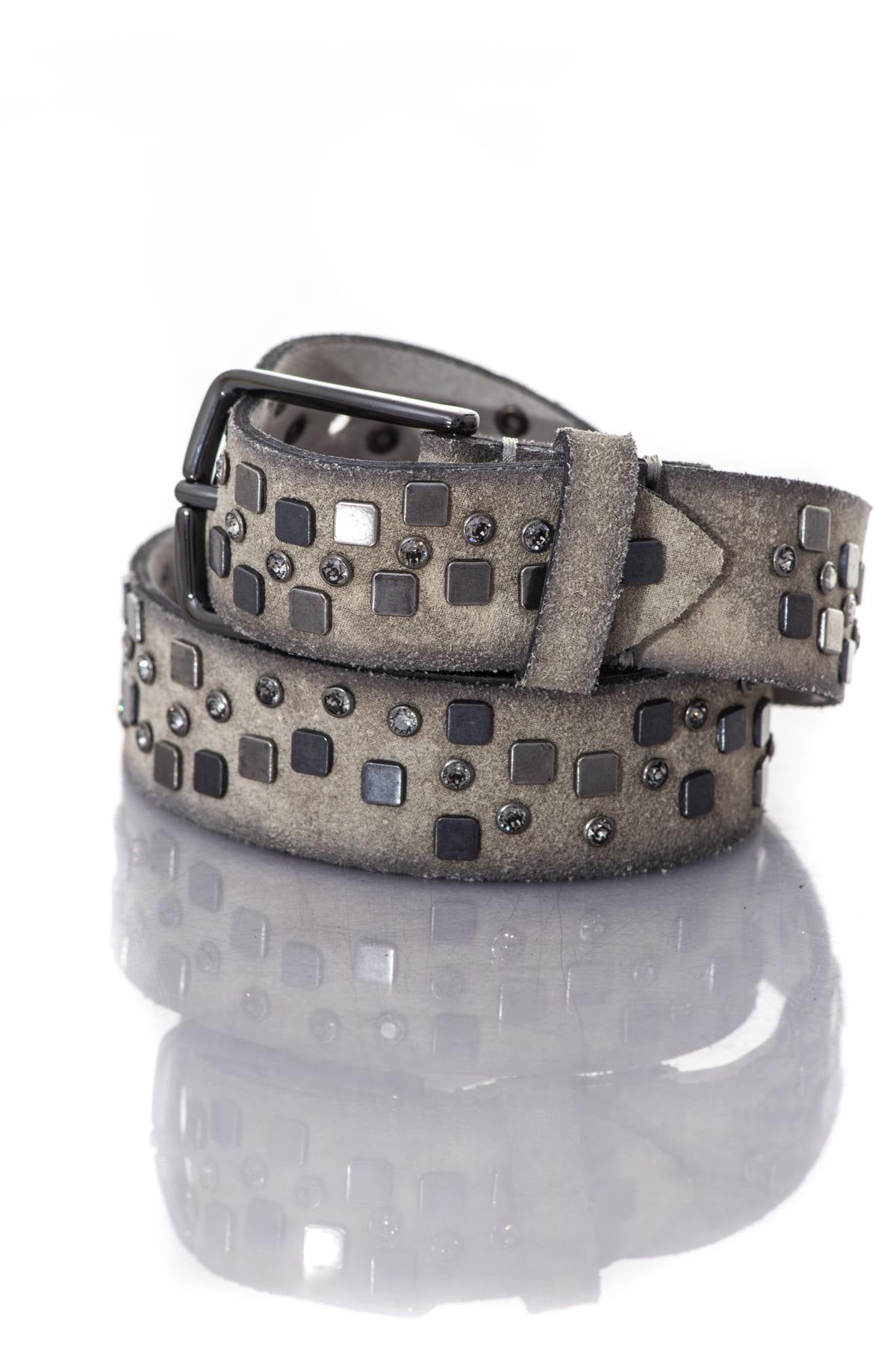 Distressed look belt with rhinestones - Image n°1