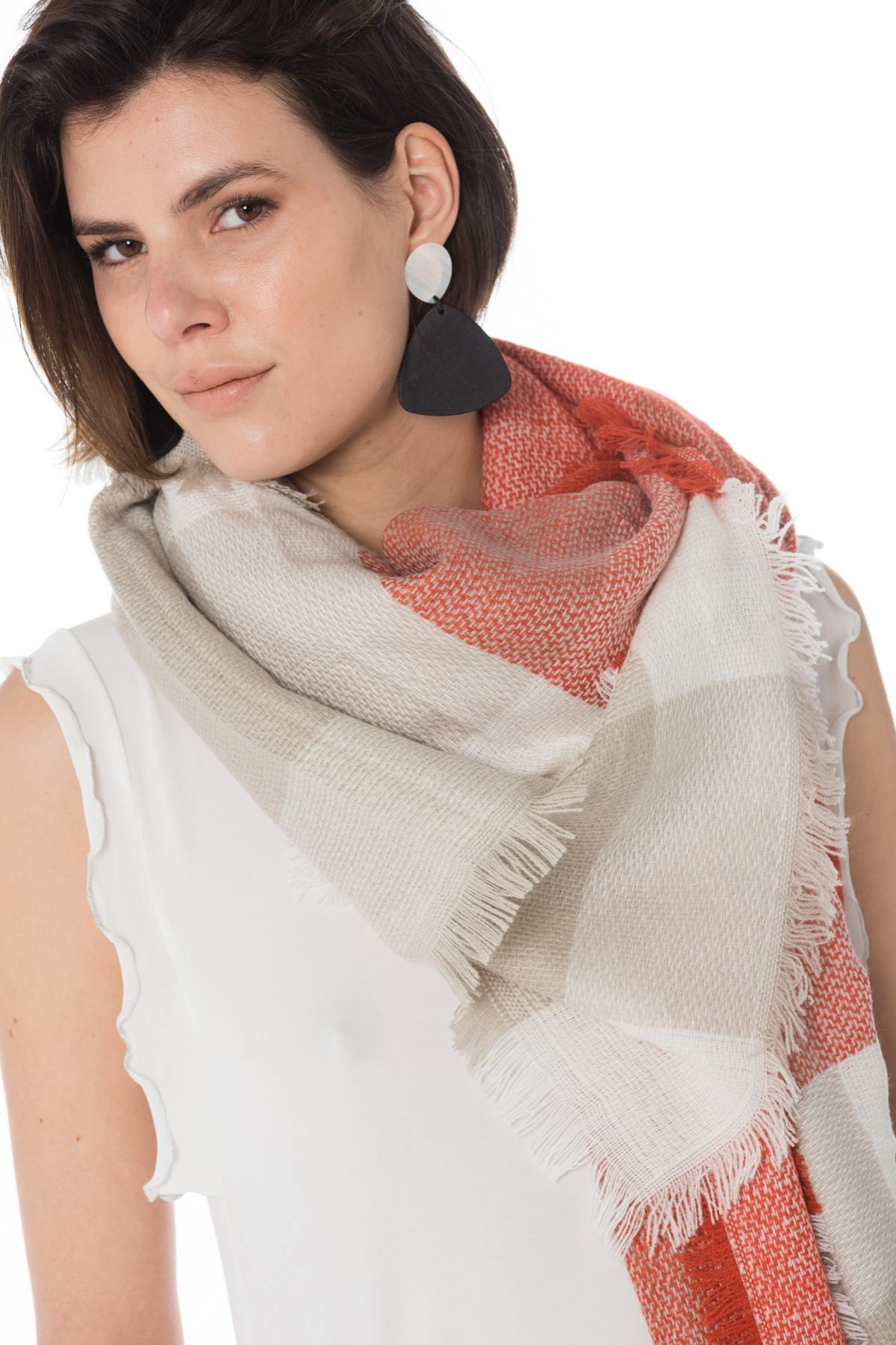 White and red checkered scarf - Image n°3