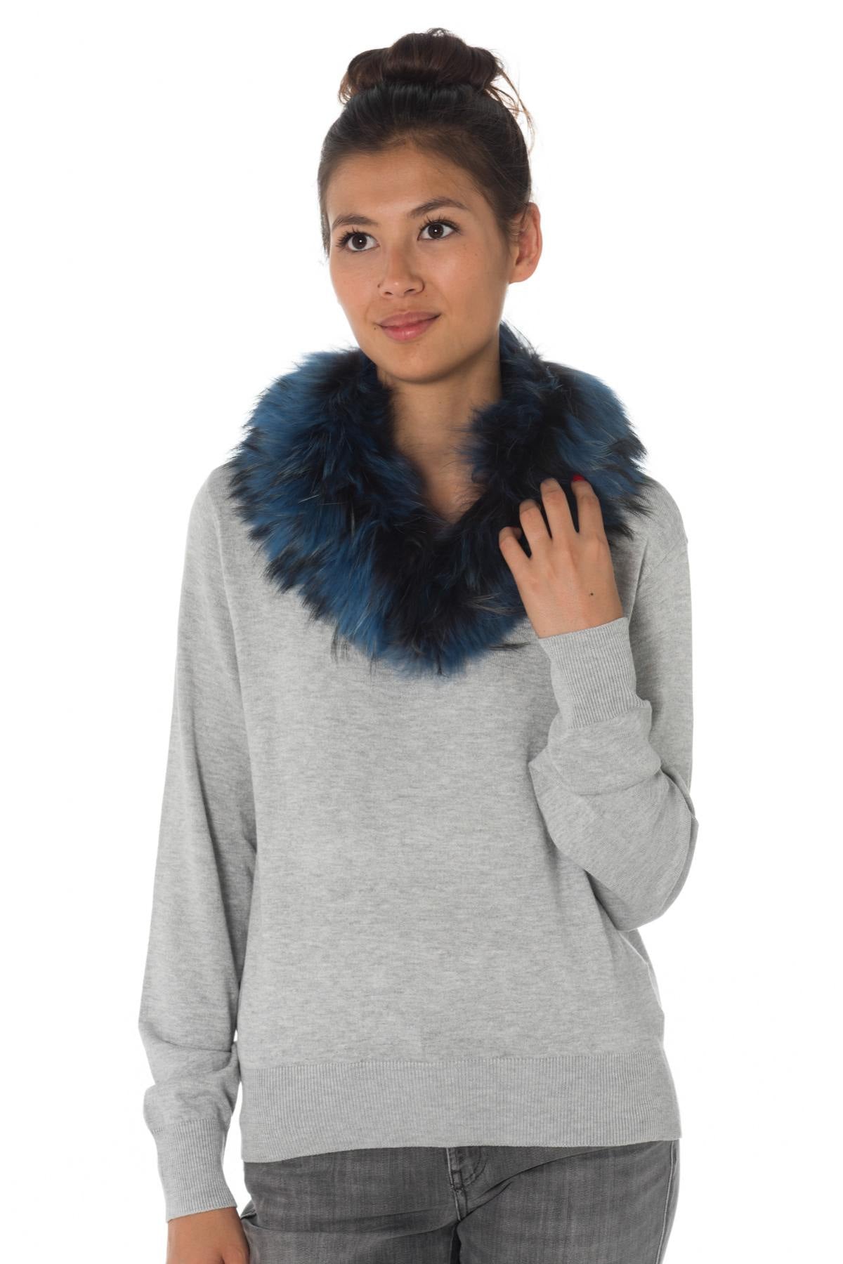 Blue fur collar with snap - Image n°1