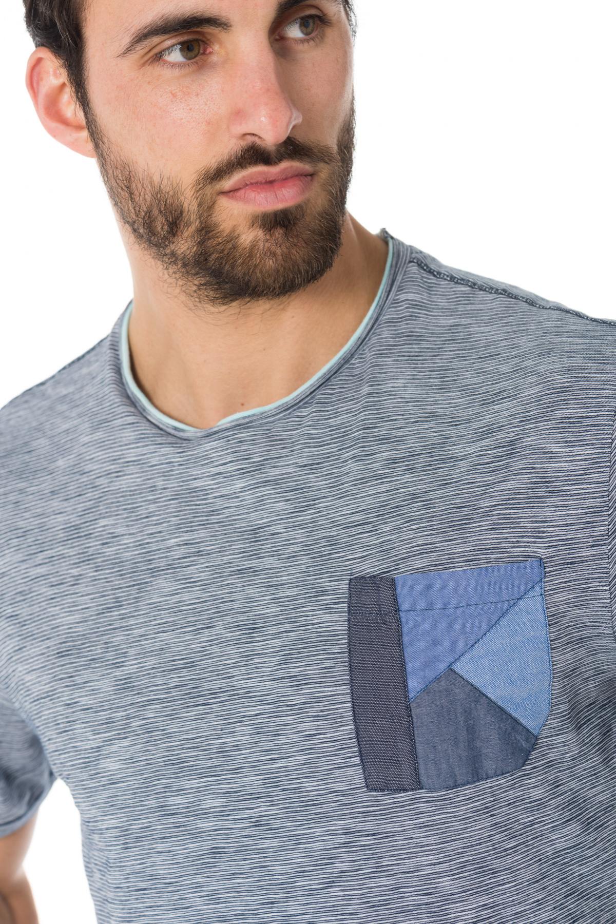 Heather blue t-shirt with chest pocket - Image n°4