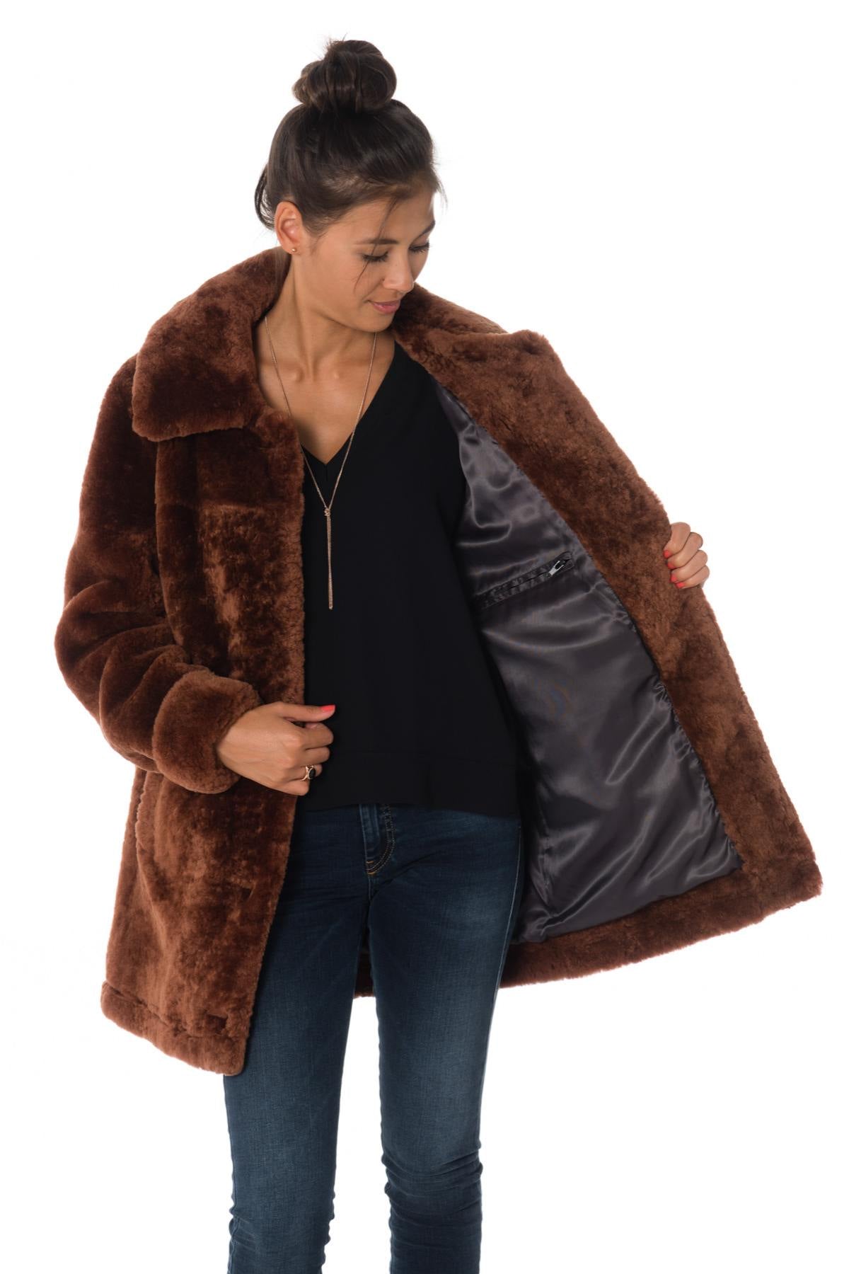 Rust-colored sheep fur coat - Image n°6