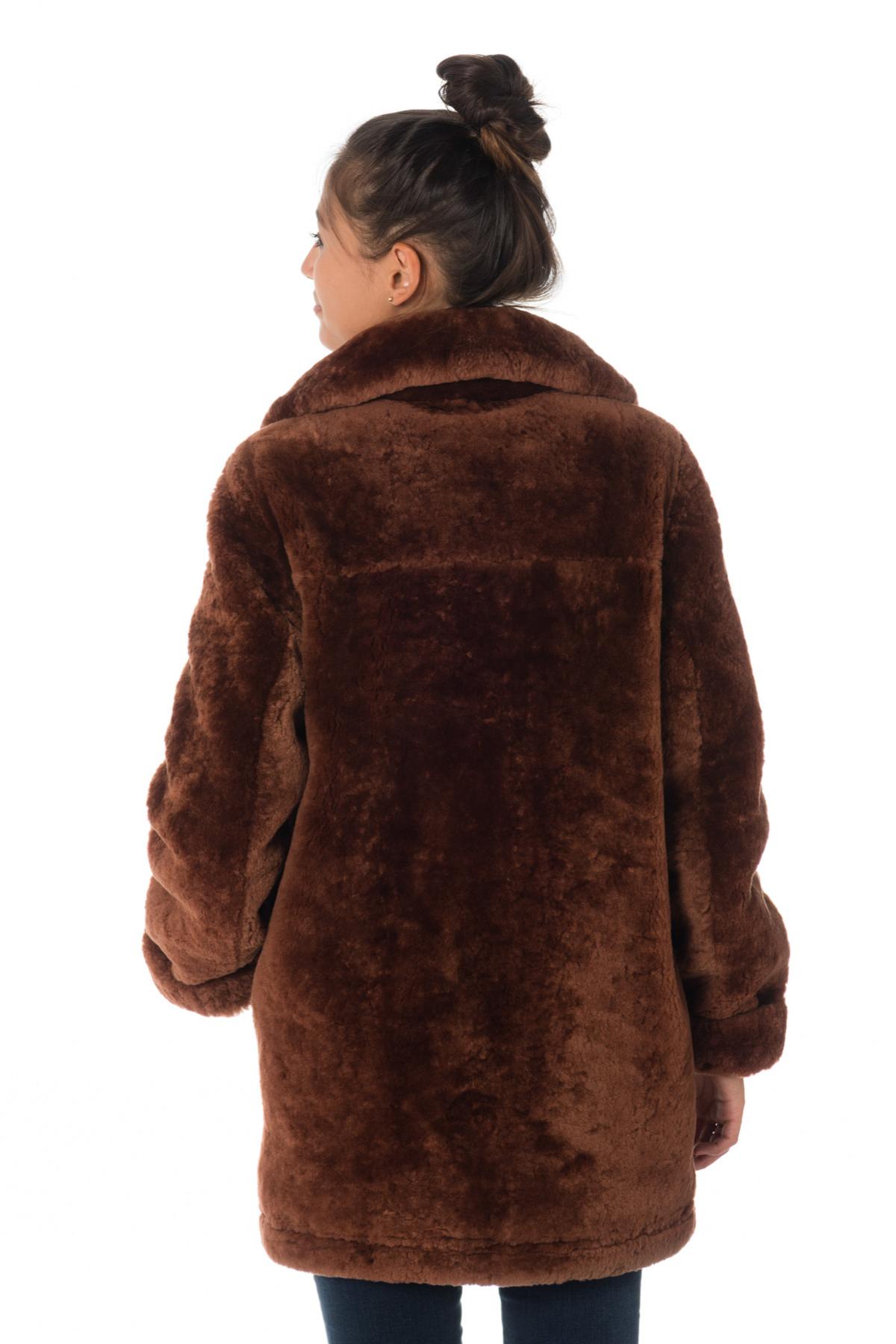 Rust-colored sheep fur coat - Image n°7