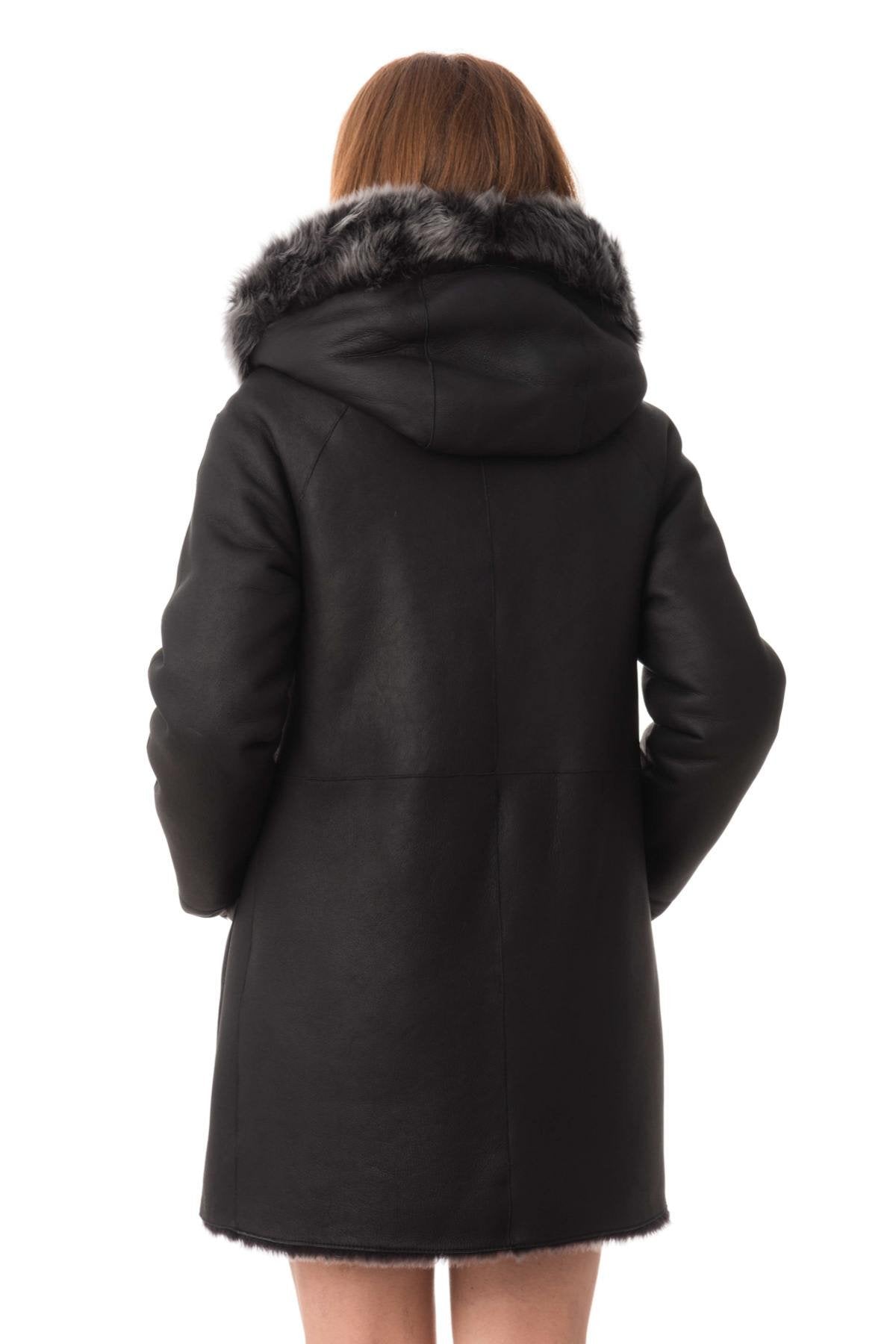 Reversible shearling lamb coat - Image n°9