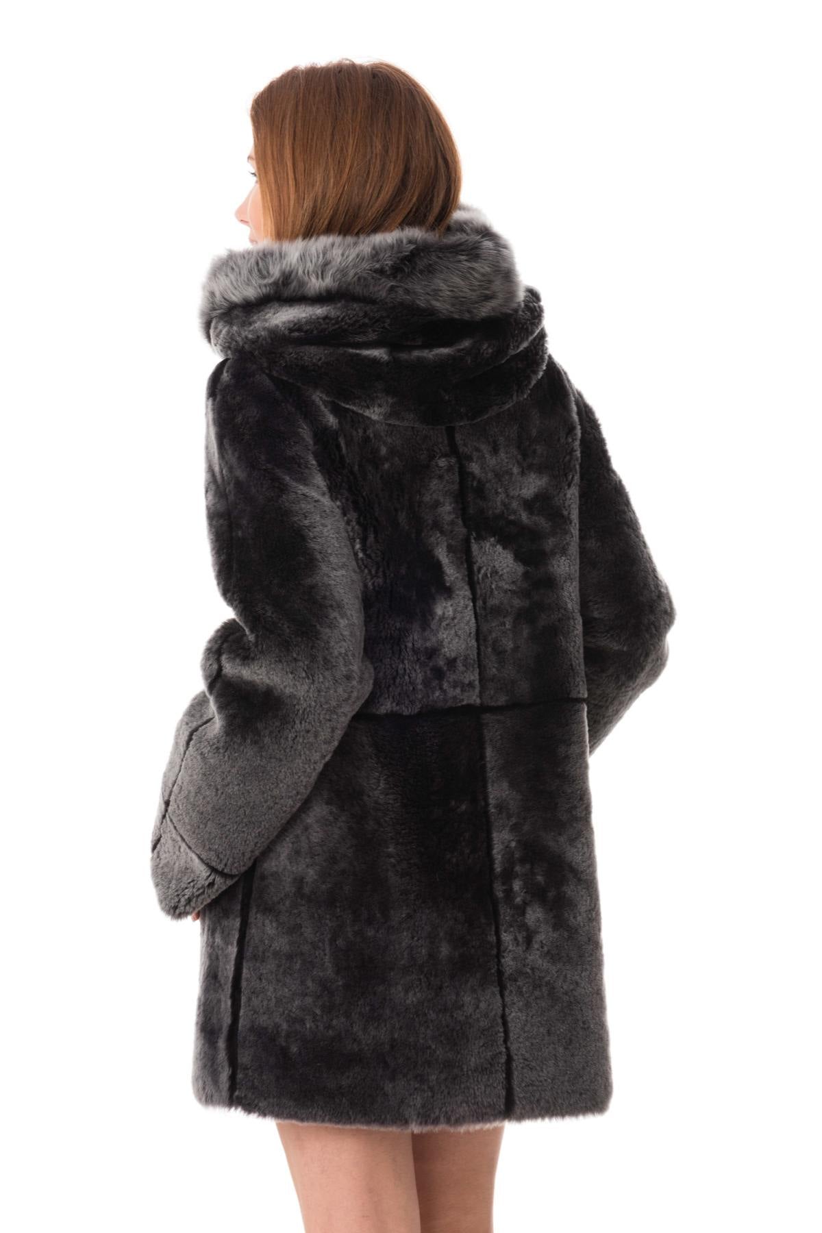 Reversible shearling lamb coat - Image n°8