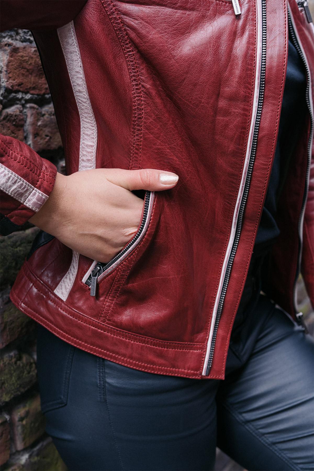 women's red lambskin leather jacket with patches - Image n°6