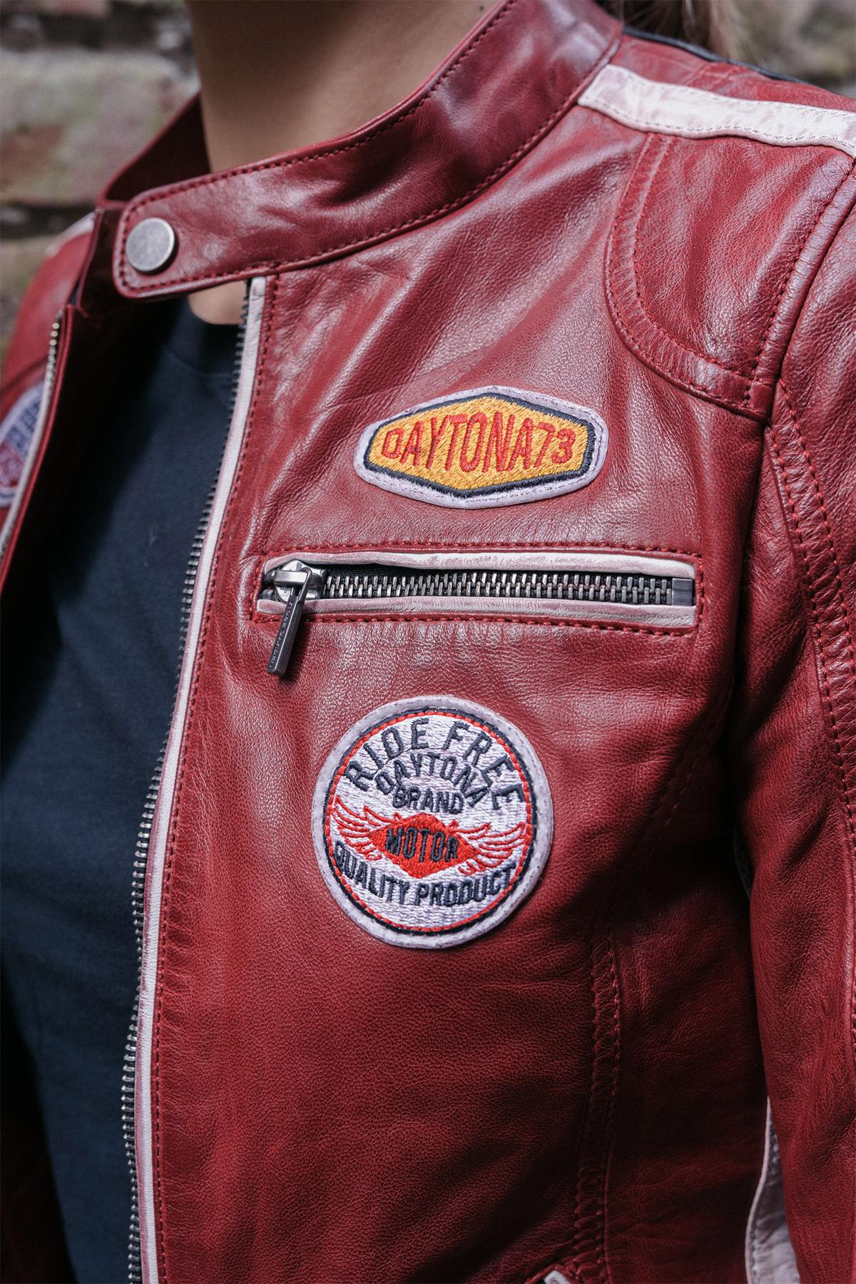 women's red lambskin leather jacket with patches - Image n°5