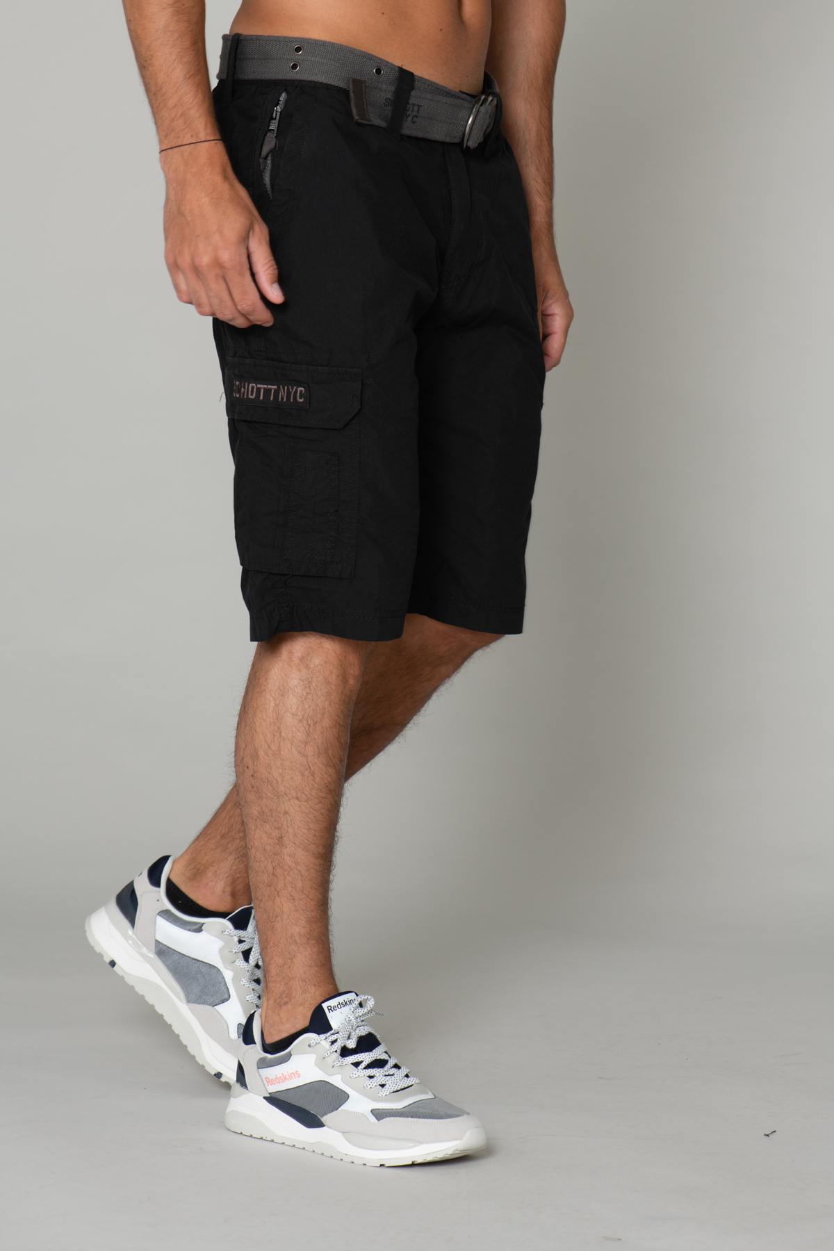 Black Bermuda shorts with belt - Image n°4