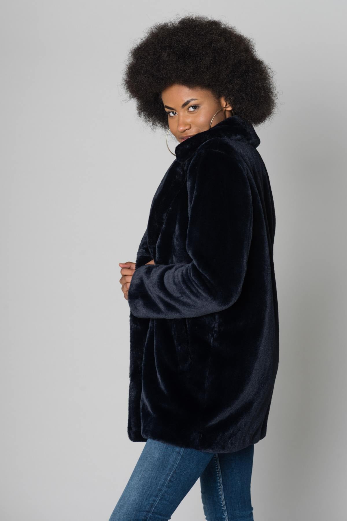 Navy blue faux fur coat - Image n°3