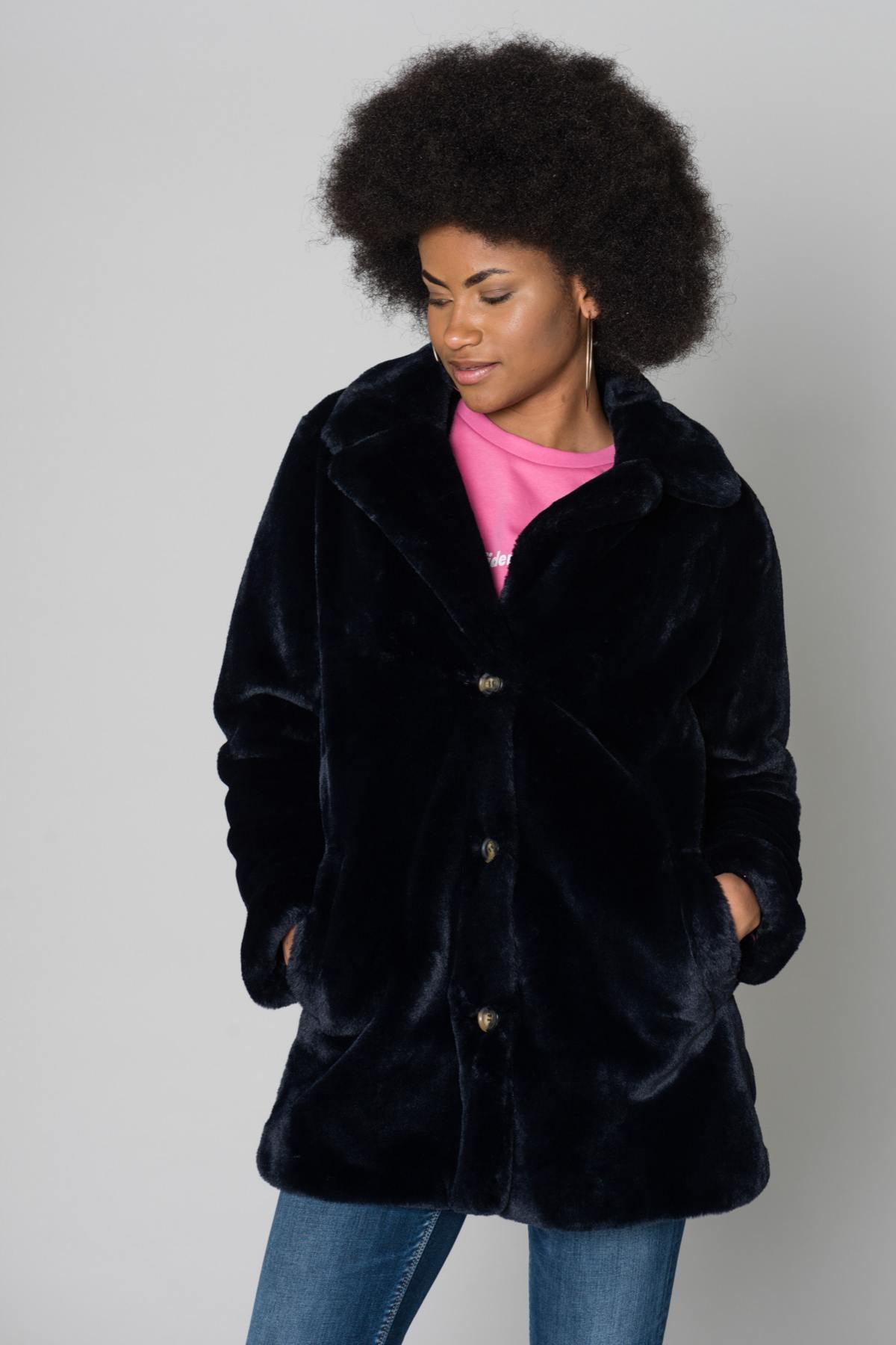 Navy blue faux fur coat - Image n°4