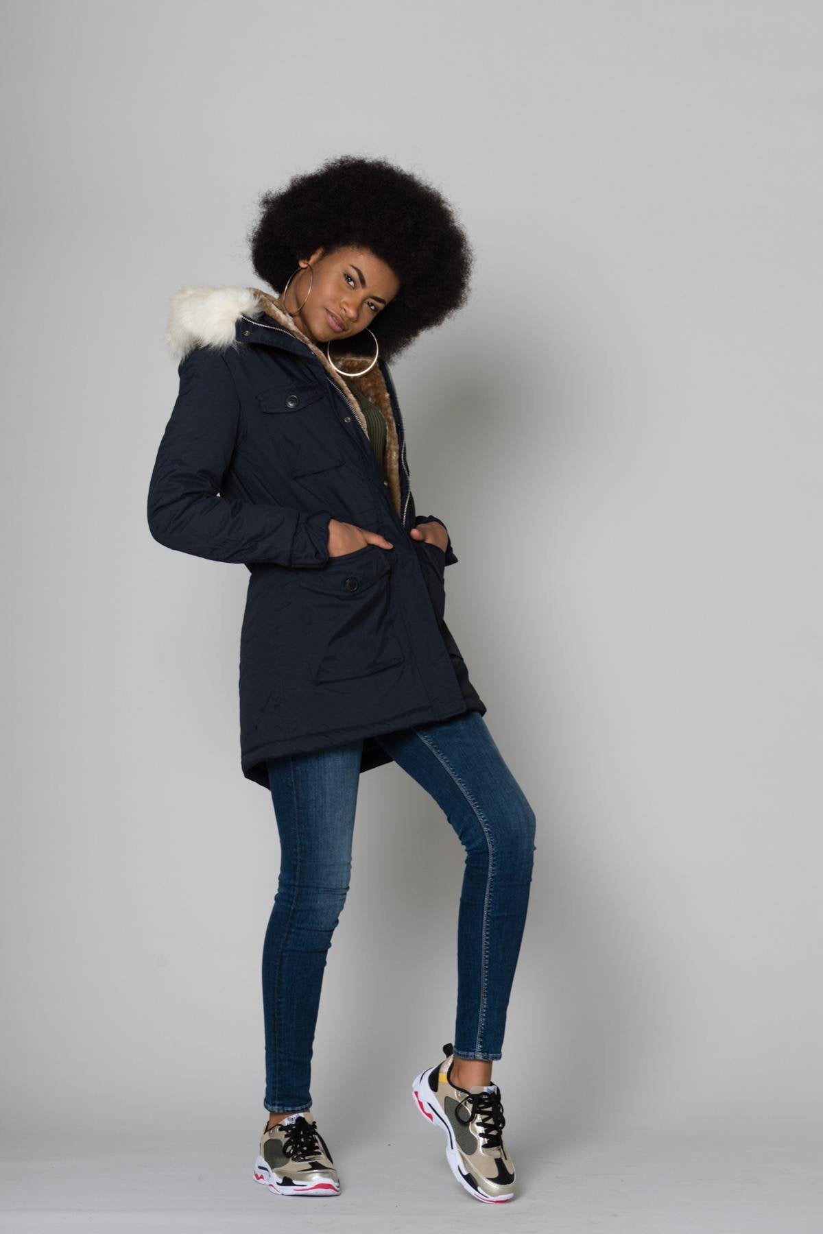 Women's navy blue fur-lined parka - Image n°2