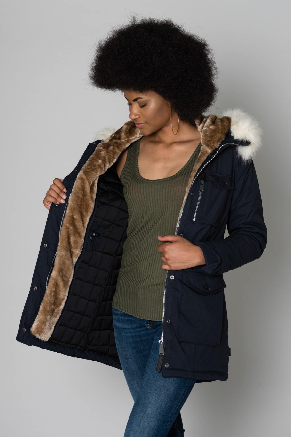 Women's navy blue fur-lined parka - Image n°5