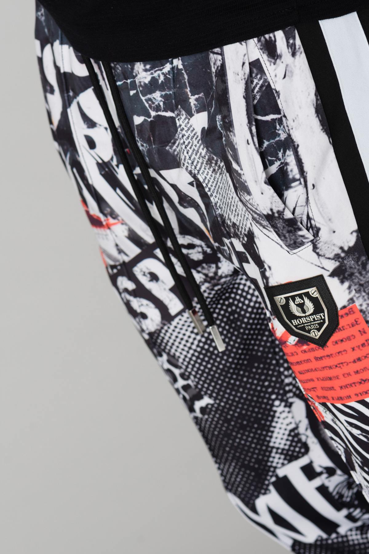 Black and white printed jogging pants - Image n°2