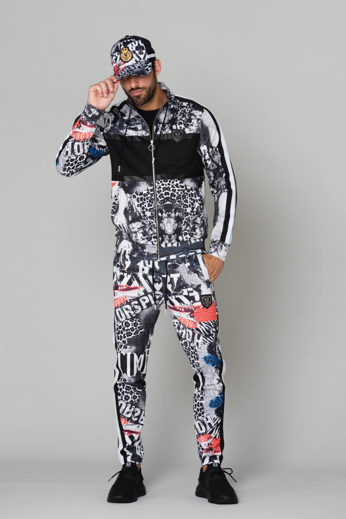 Black and white printed jogging pants - Image n°3