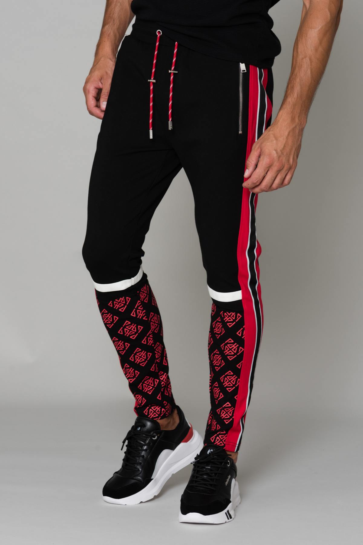  Black and red jogging pants - Image n°1