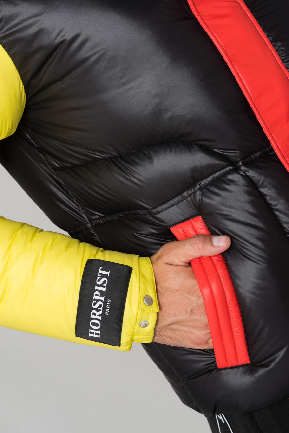 Black blue red and yellow nylon jacket - Image n°7