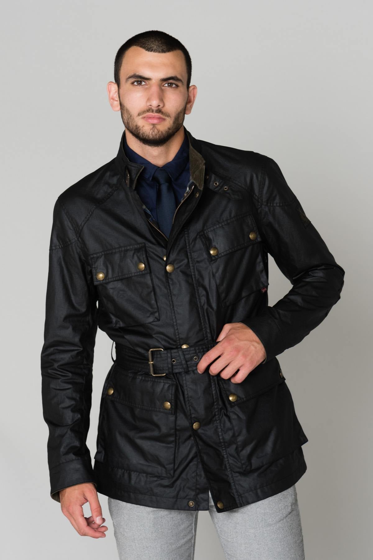 Mid-length black jacket - Image n°4